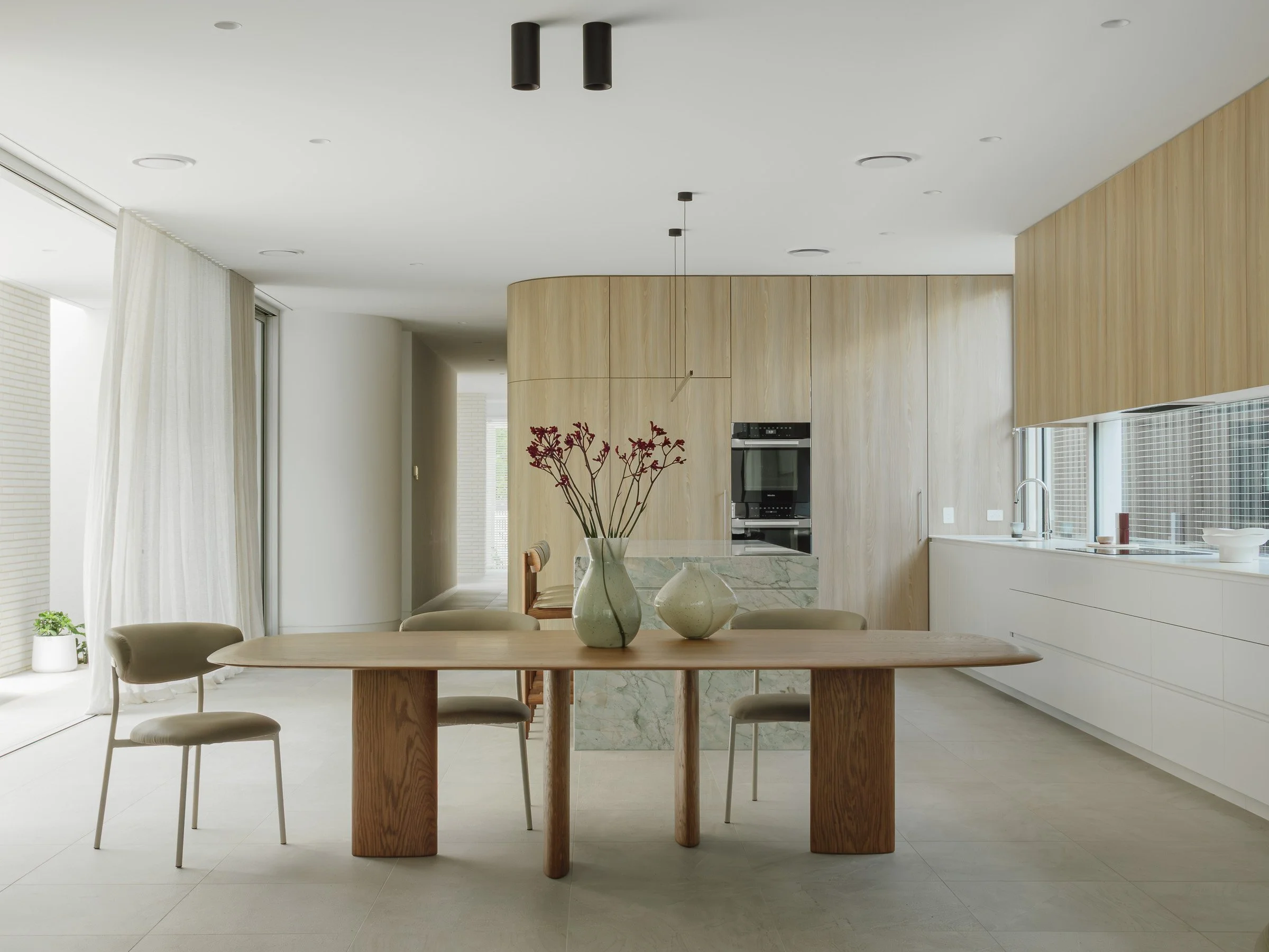 Kiri table, 10 Seat | KIR280DT | Finish: Walnut