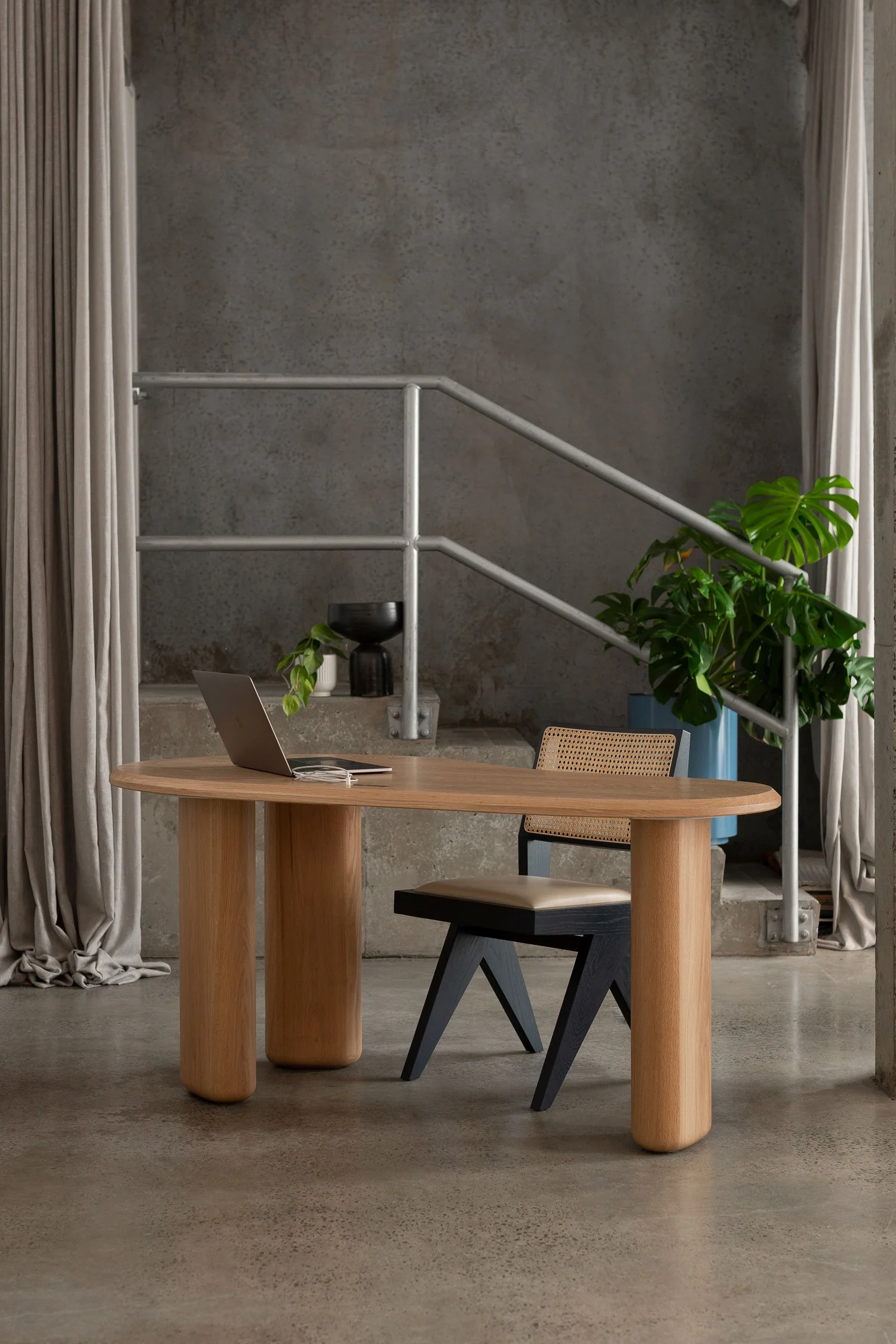 MadeStudio_PebbleDesk_ZETR_WEB_LKA09955.jpg