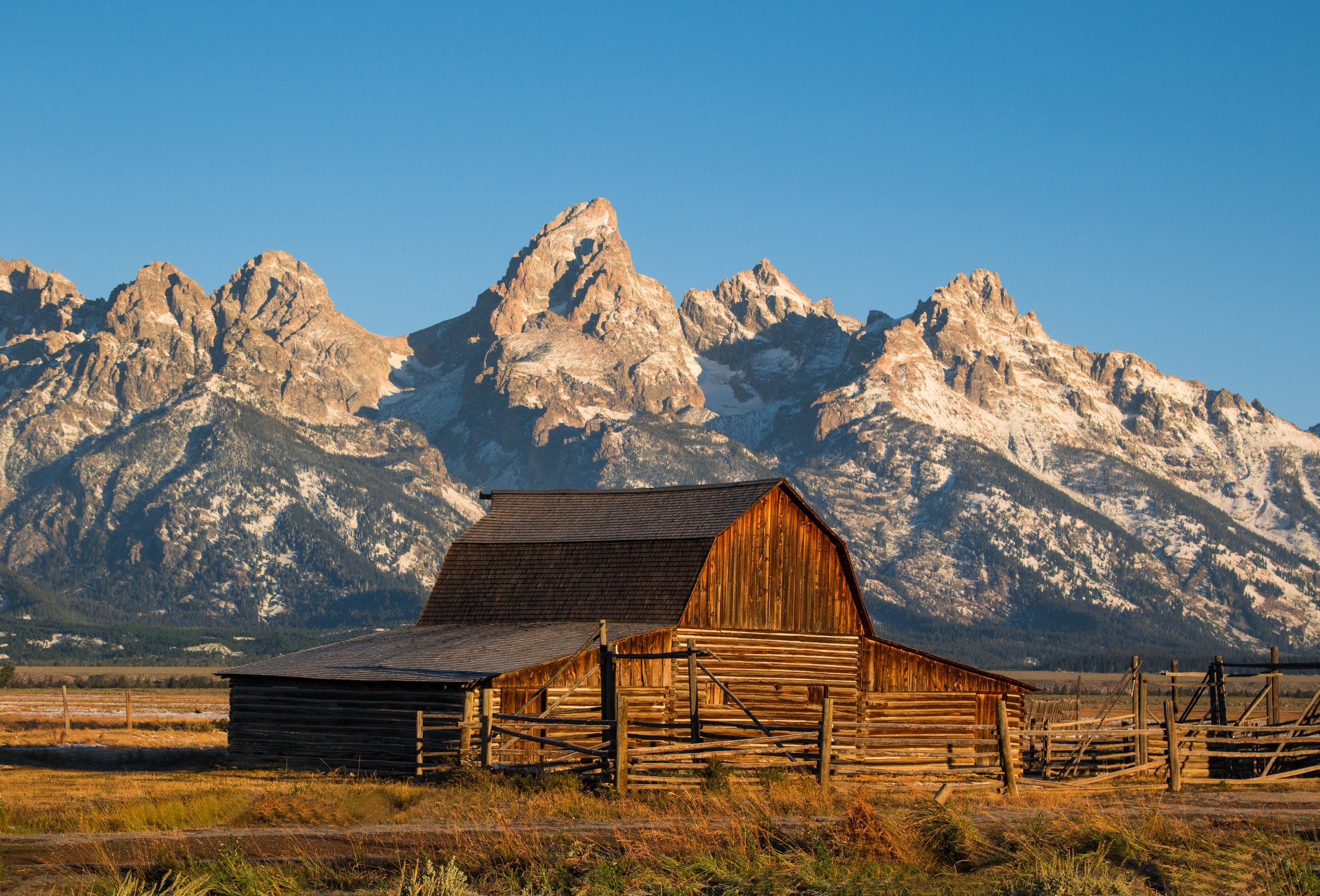 Red barn.jpg