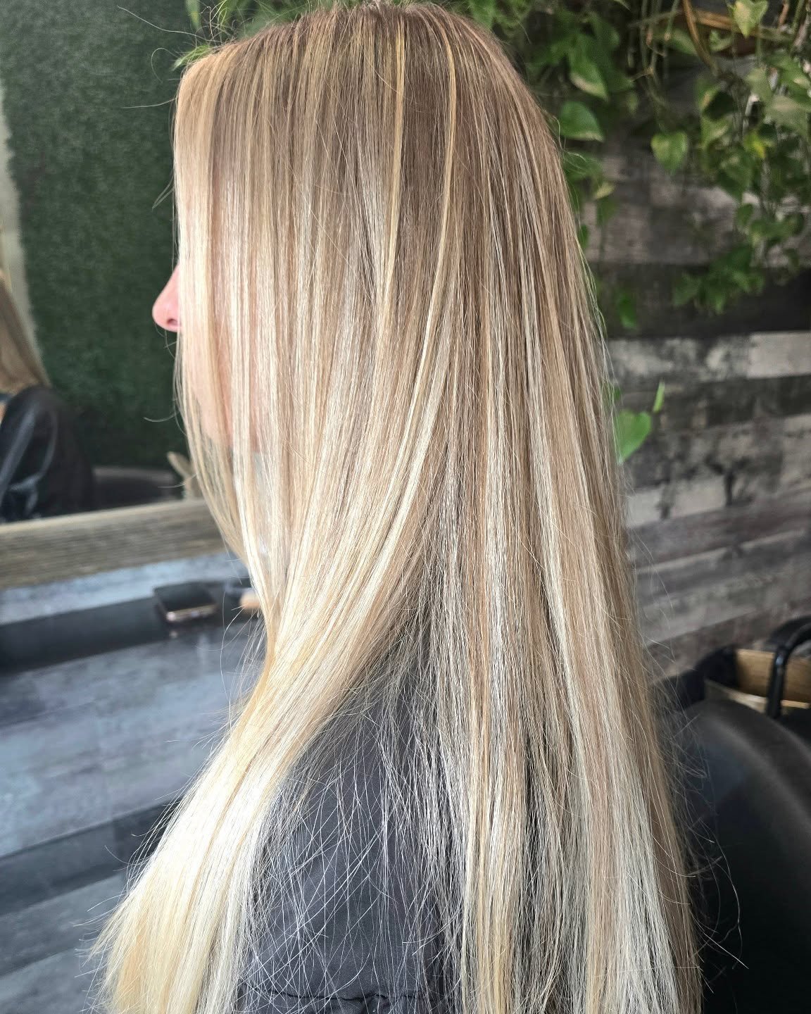 #fraservalleyhair #fraservalleyhairdresser#fraservalleyhairstylist #fraservalleyhairsalon #goldwell #goldwellcolor #behindthechair#balayage#highlights #balayagehighlights #ombre #balayageombre#missionhair#thevanityden #blondebalayage #blondehairdontc