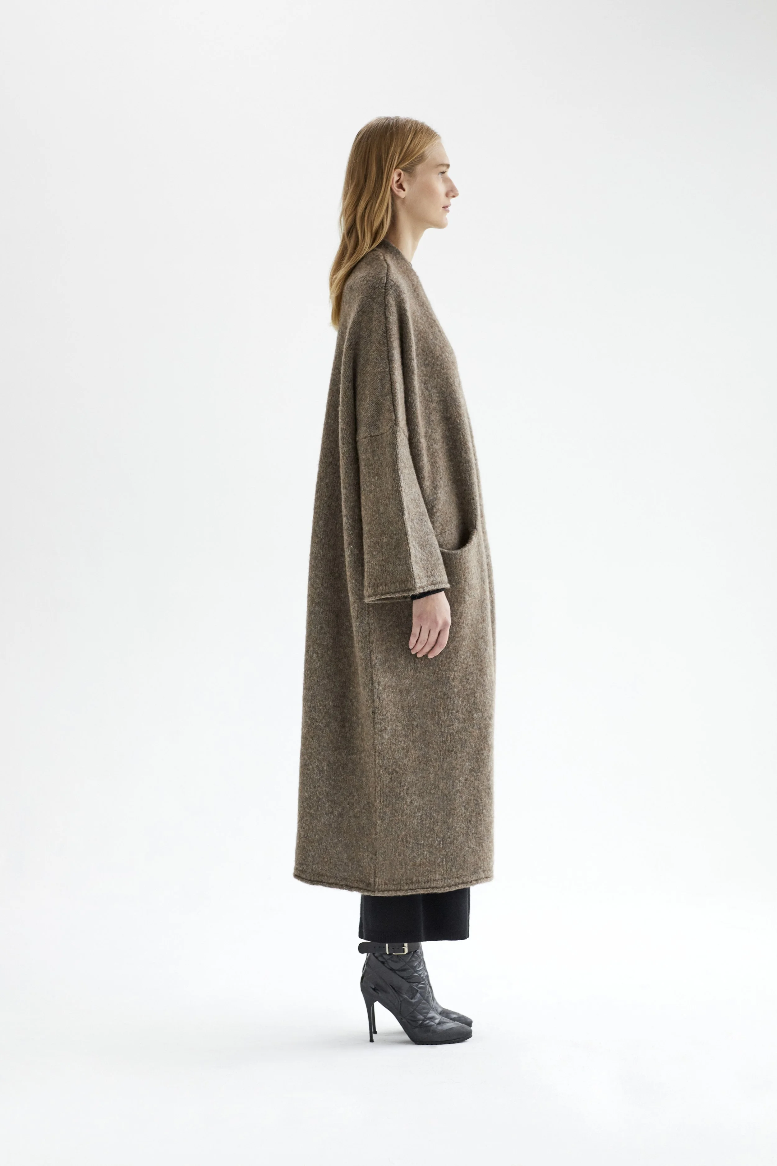 2022_ANNIS_FALL 22_ECOMM_LOOK-09_170.jpg