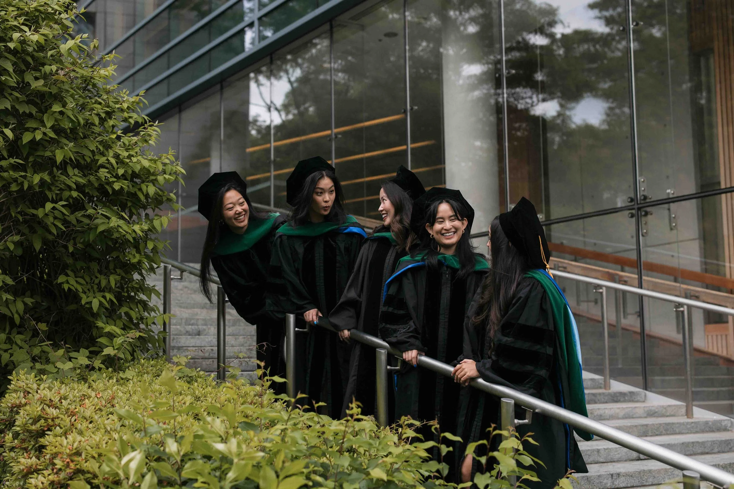 Minh Vo Group Grad Photos_22.jpg