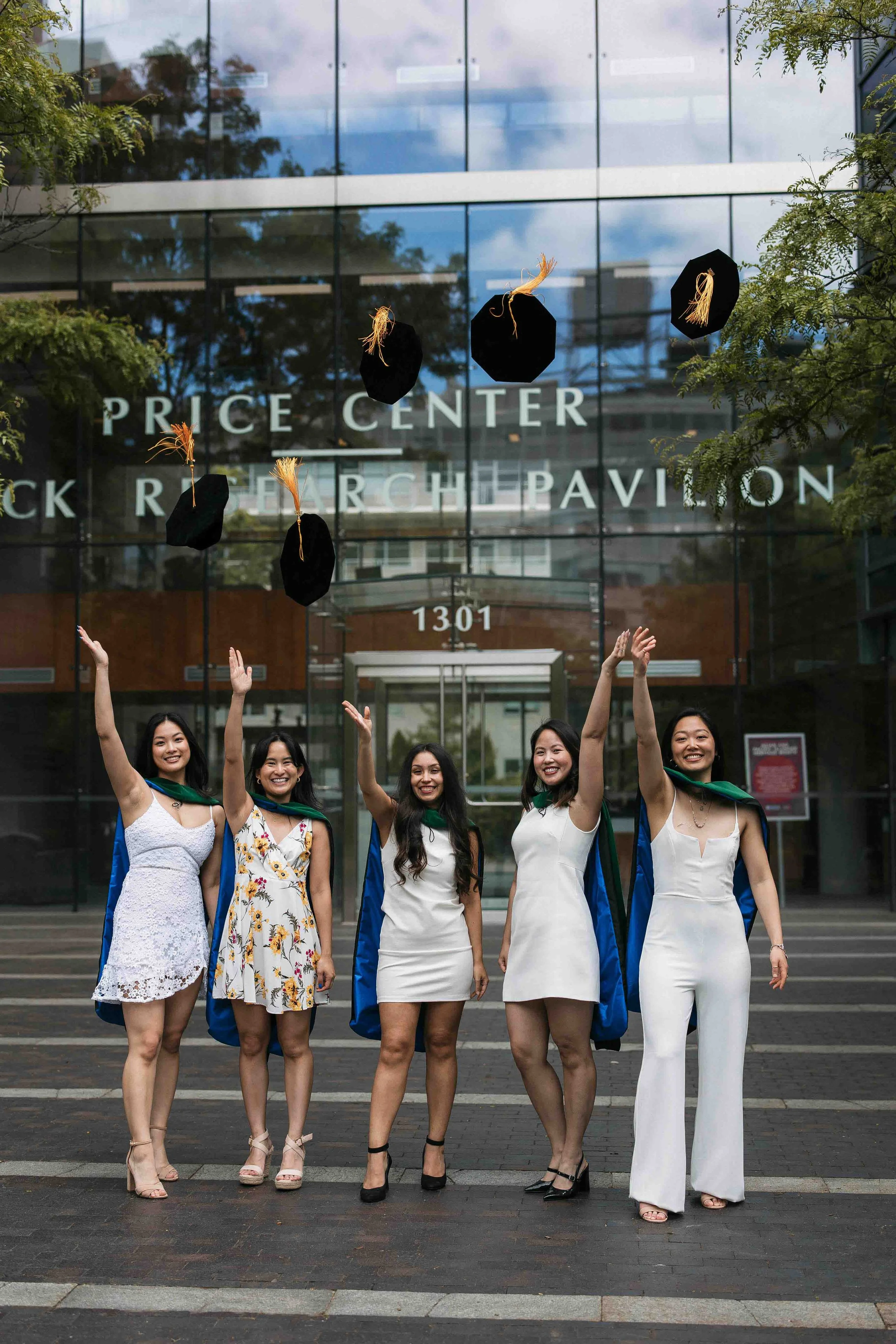 Minh Vo Group Grad Photos_349.jpg