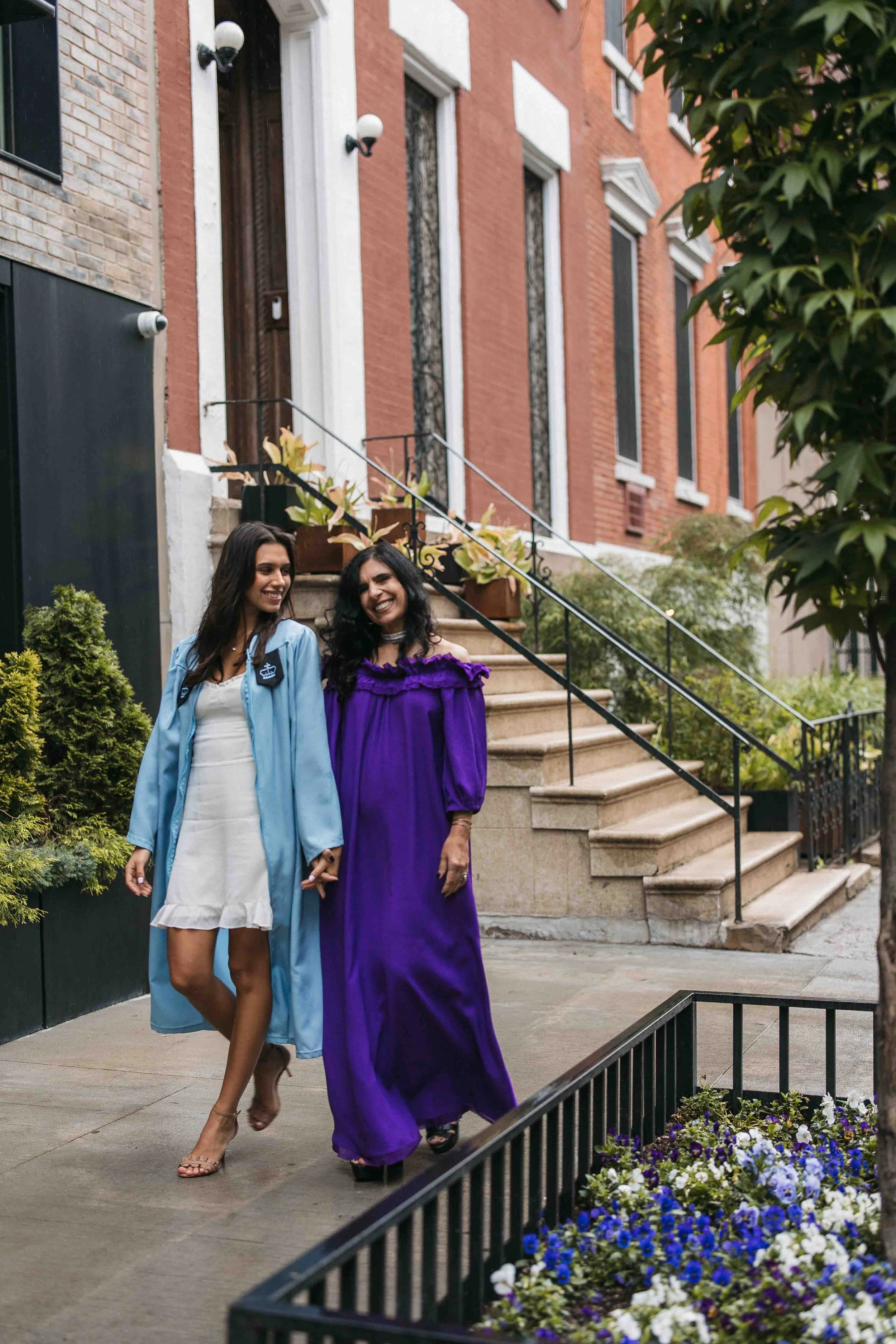 Paula Fernandez Family Grad Photos_561.jpg