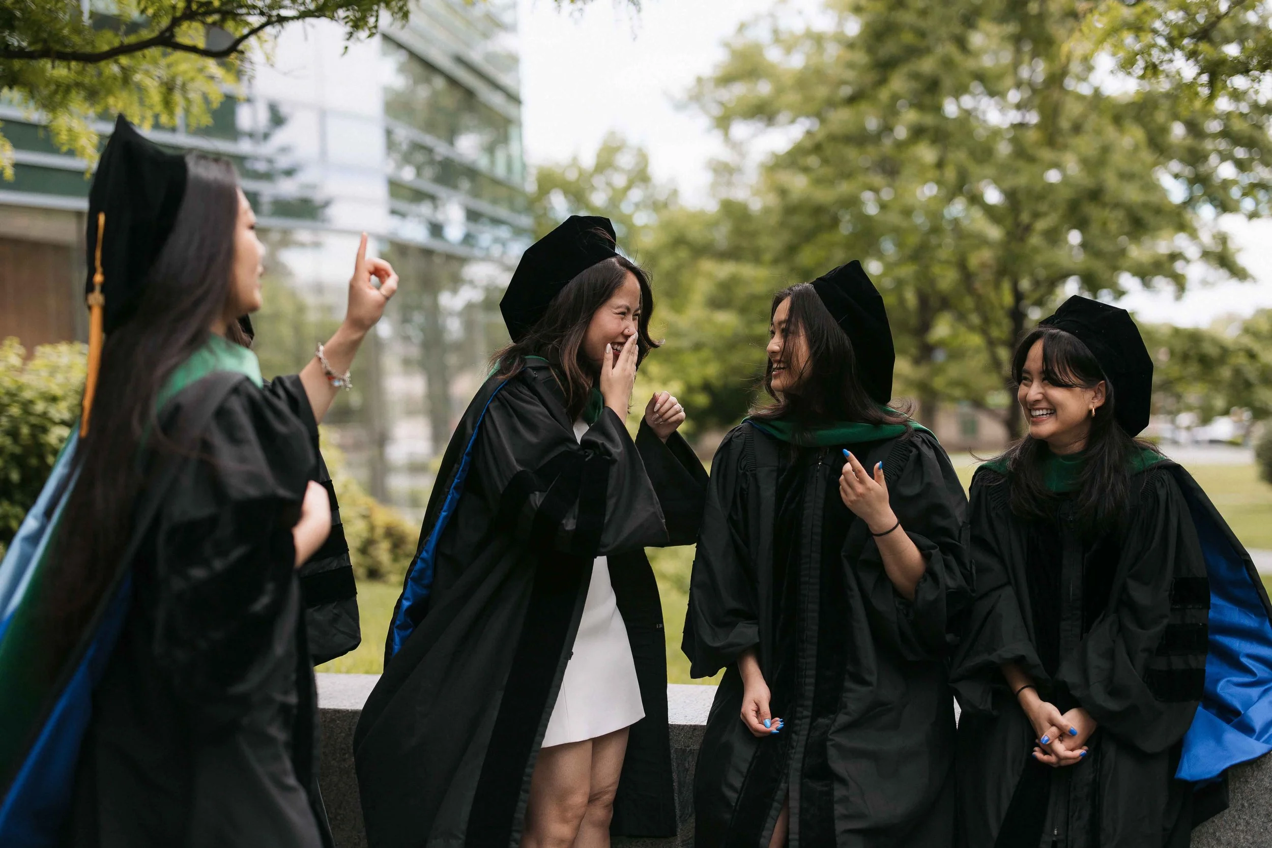 Minh Vo Group Grad Photos_92.jpg