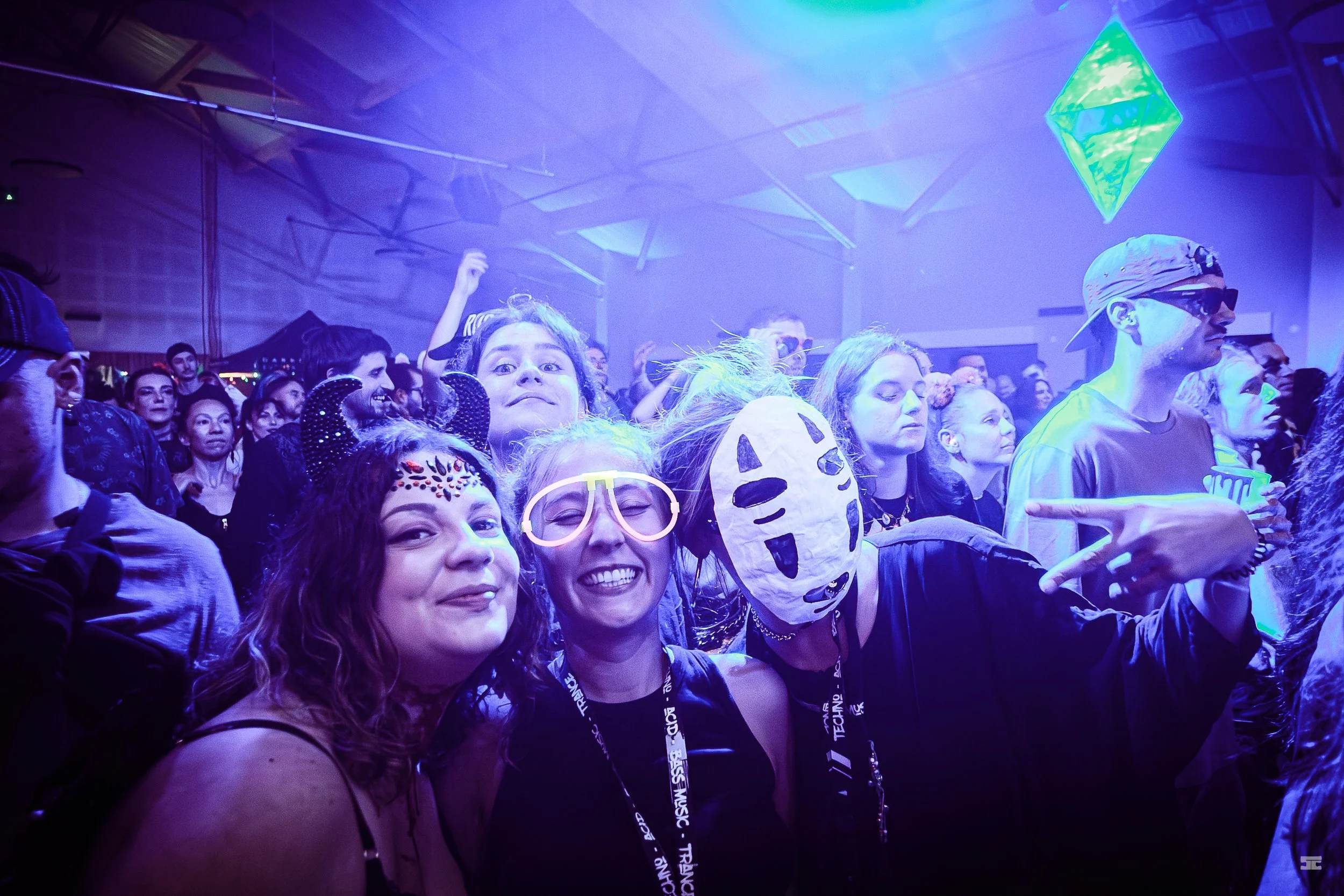 Darkside events_soirée_Hautes-alpes_Hollow.jpg