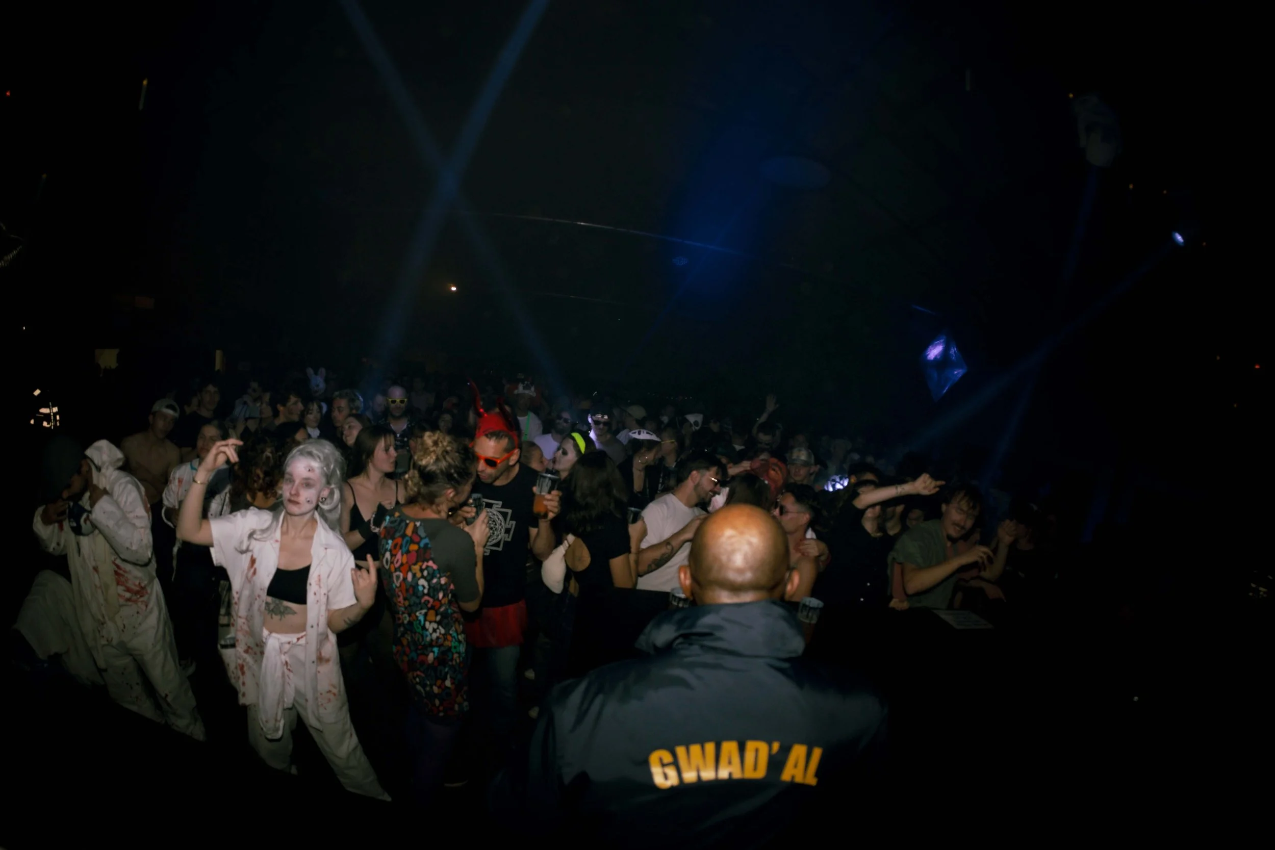 Darkside events_soirée_Hautes-alpes_Hollow.jpg