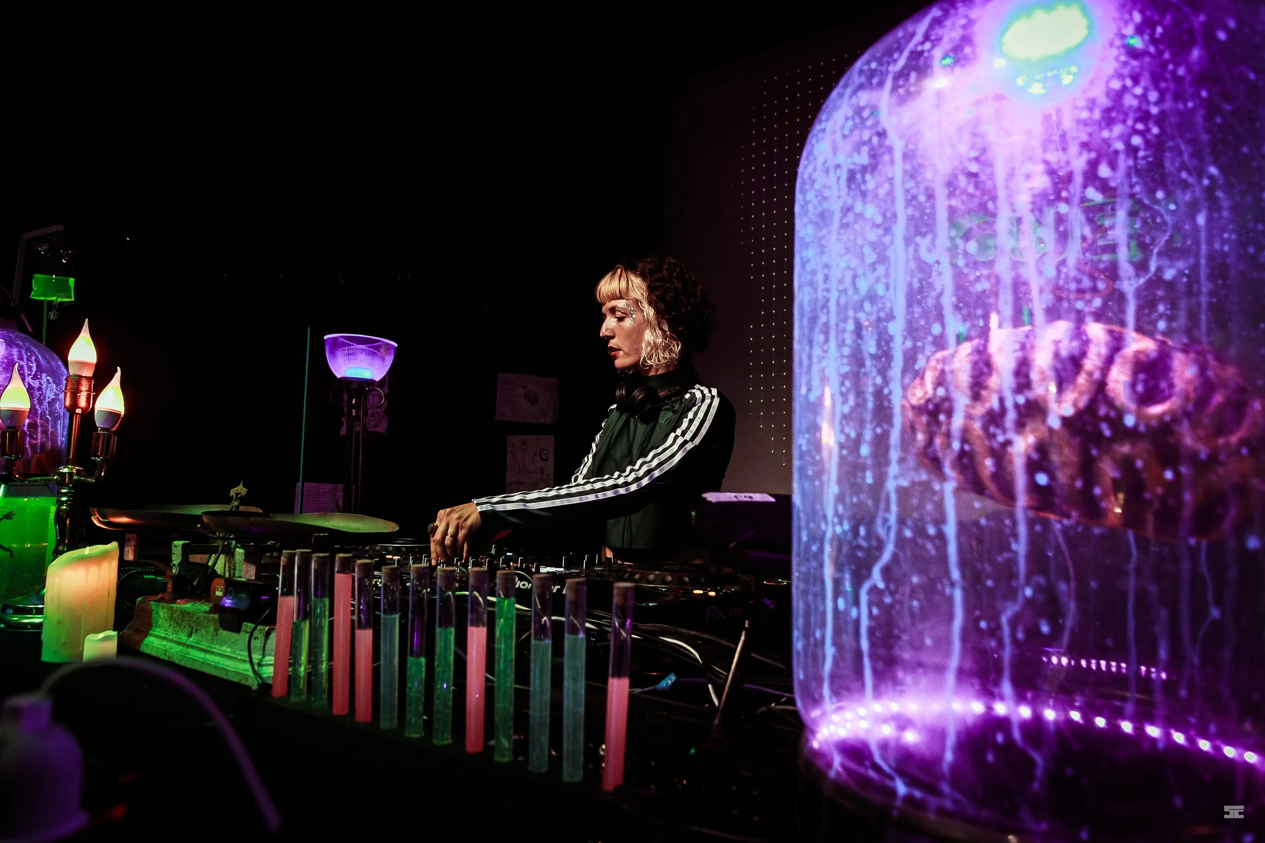 Darkside events_soirée_Hautes-alpes_Hollow.jpg