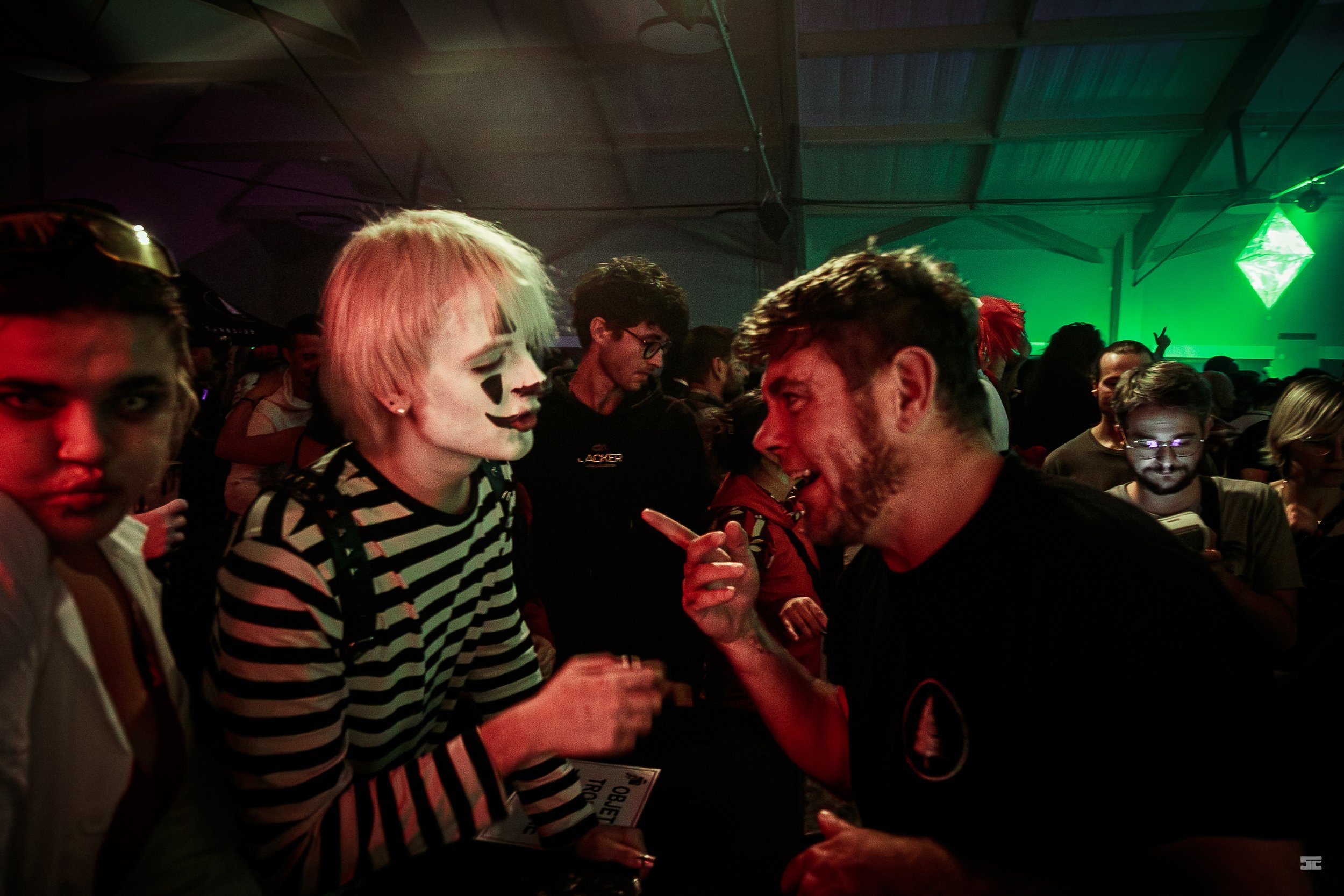 Darkside events_soirée_Hautes-alpes_Hollow.jpg