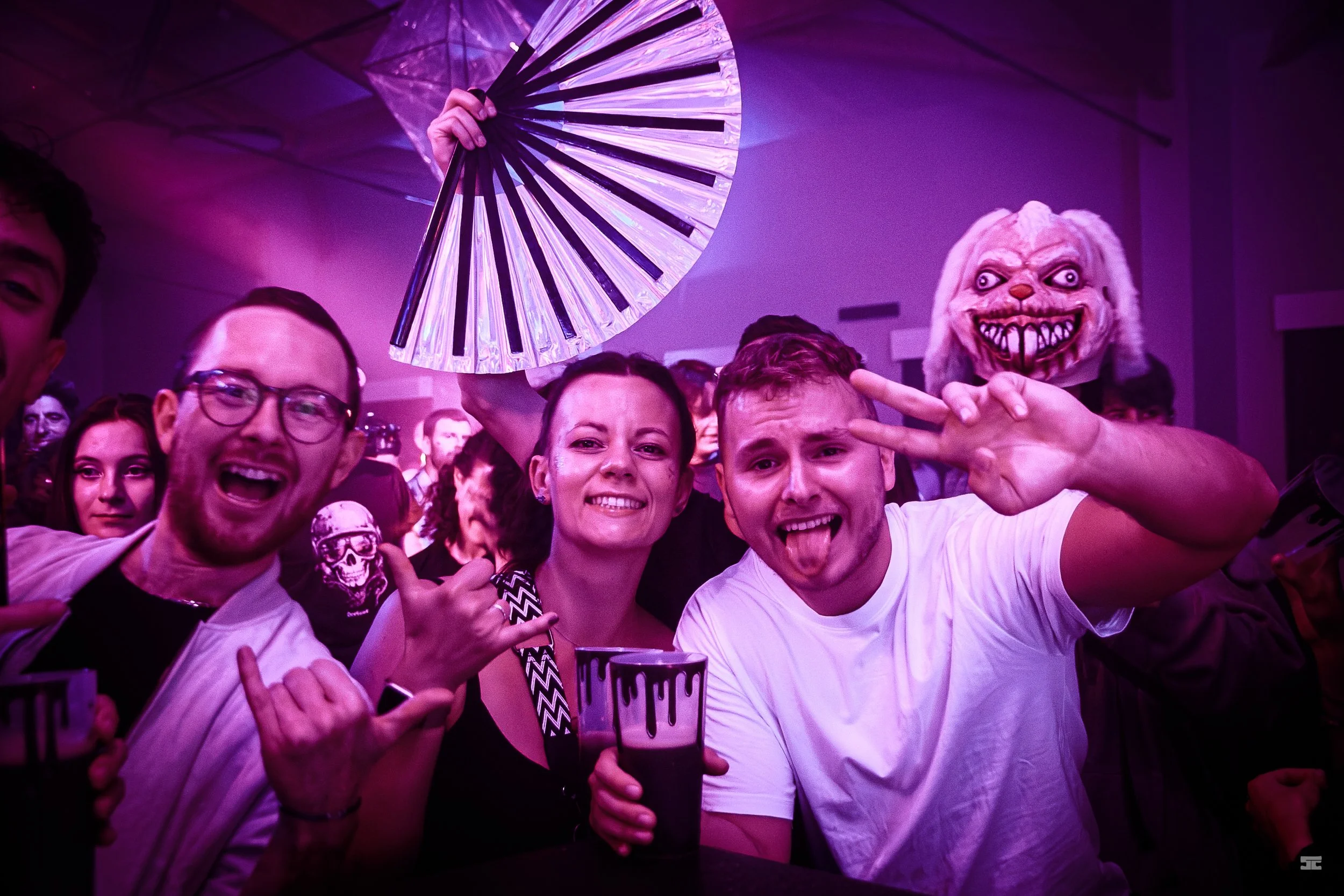 Darkside events_soirée_Hautes-alpes_Hollow.jpg