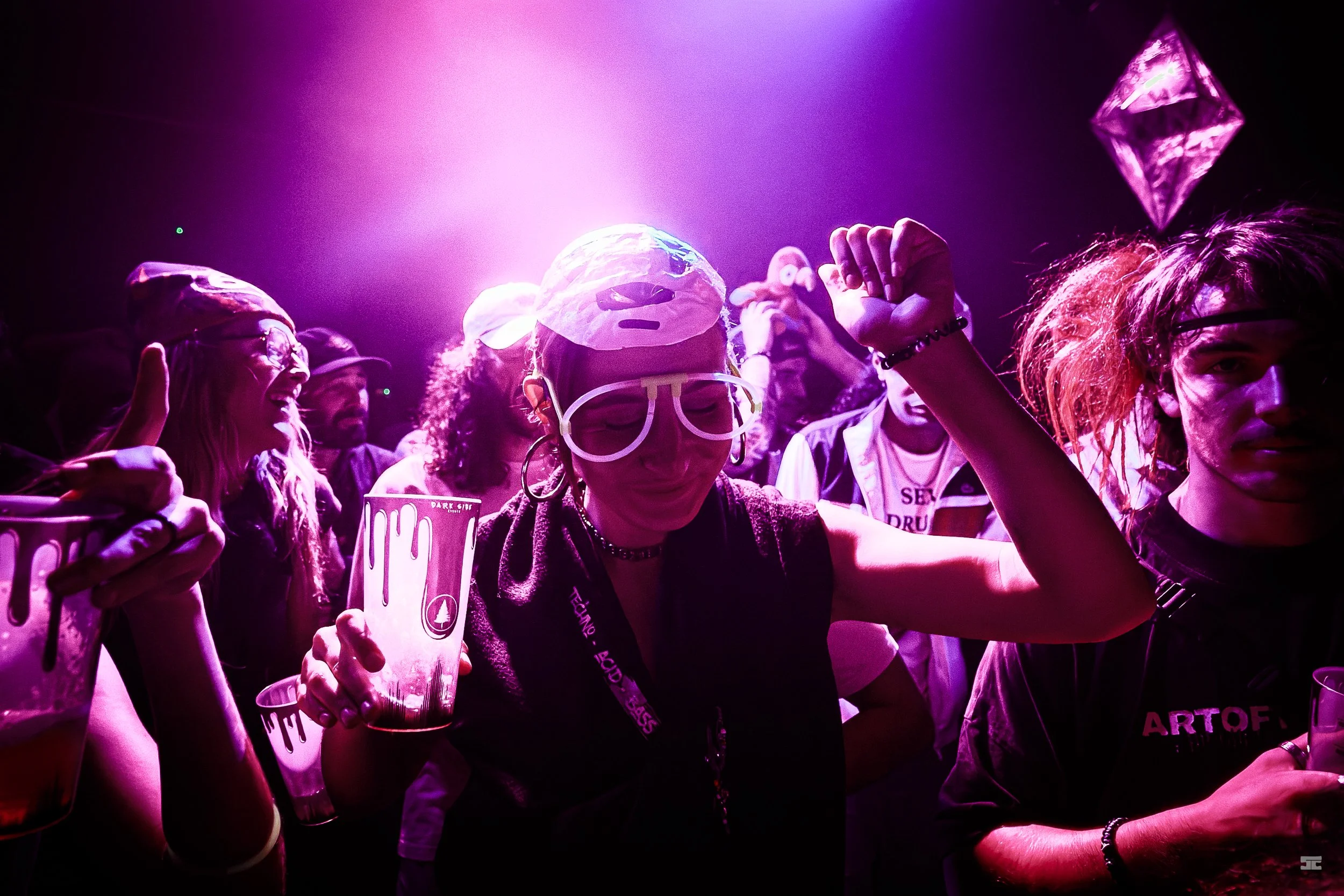 Darkside events_soirée_Hautes-alpes_Hollow.jpg