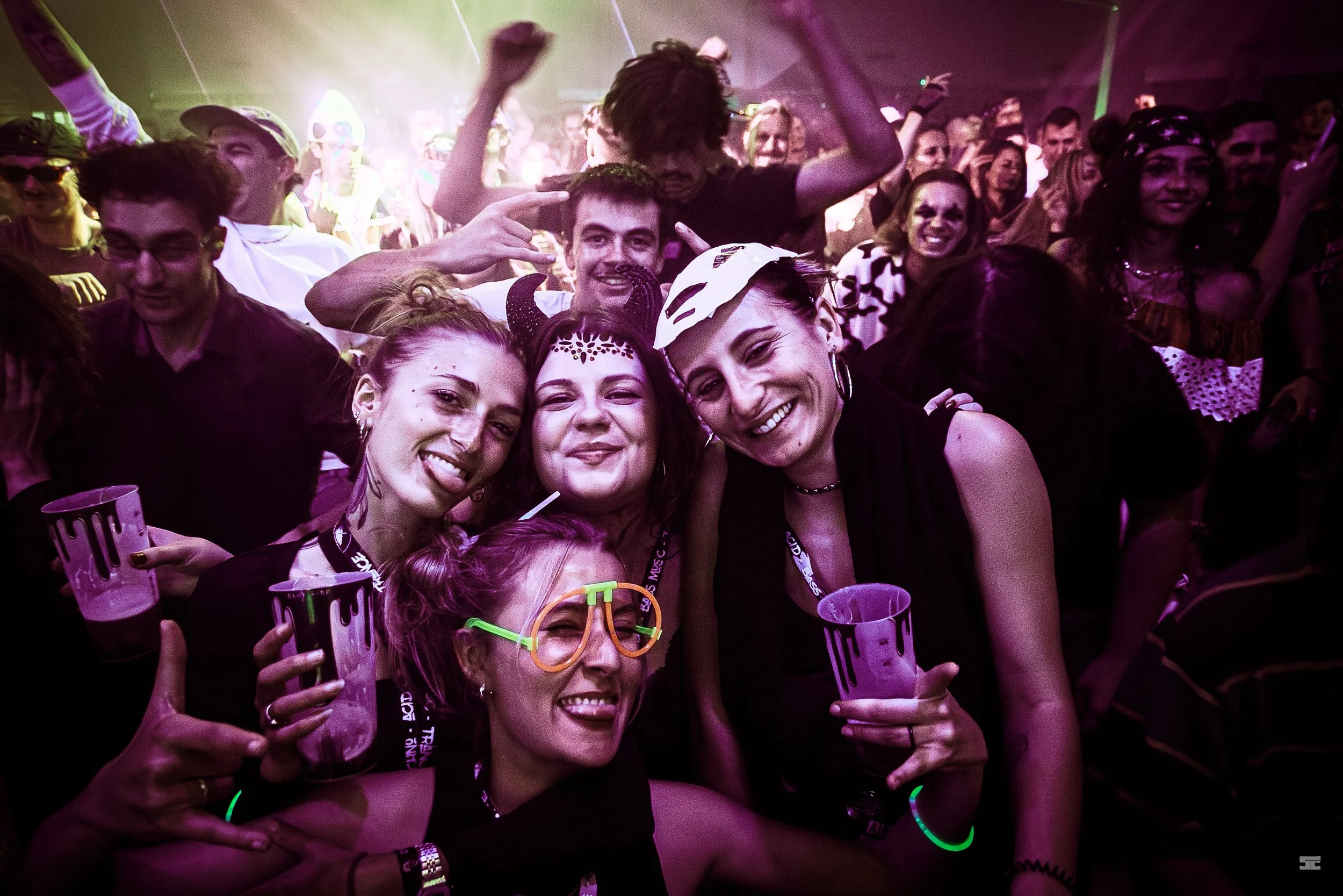 Darkside events_soirée_Hautes-alpes_Hollow.jpg