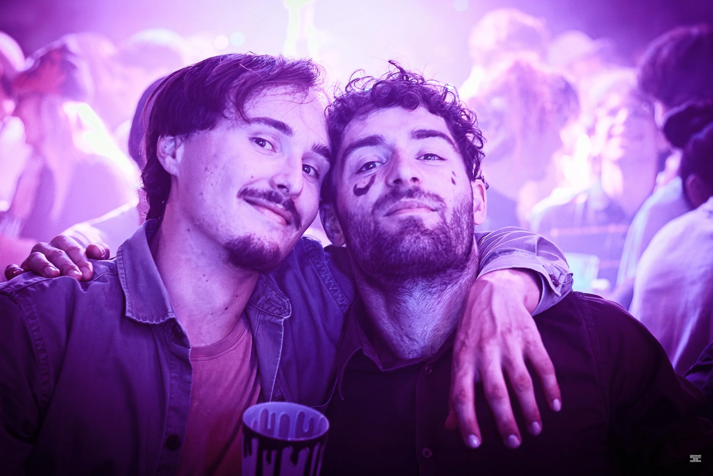 Darkside events_soirée_Hautes-alpes_Hollow.jpg