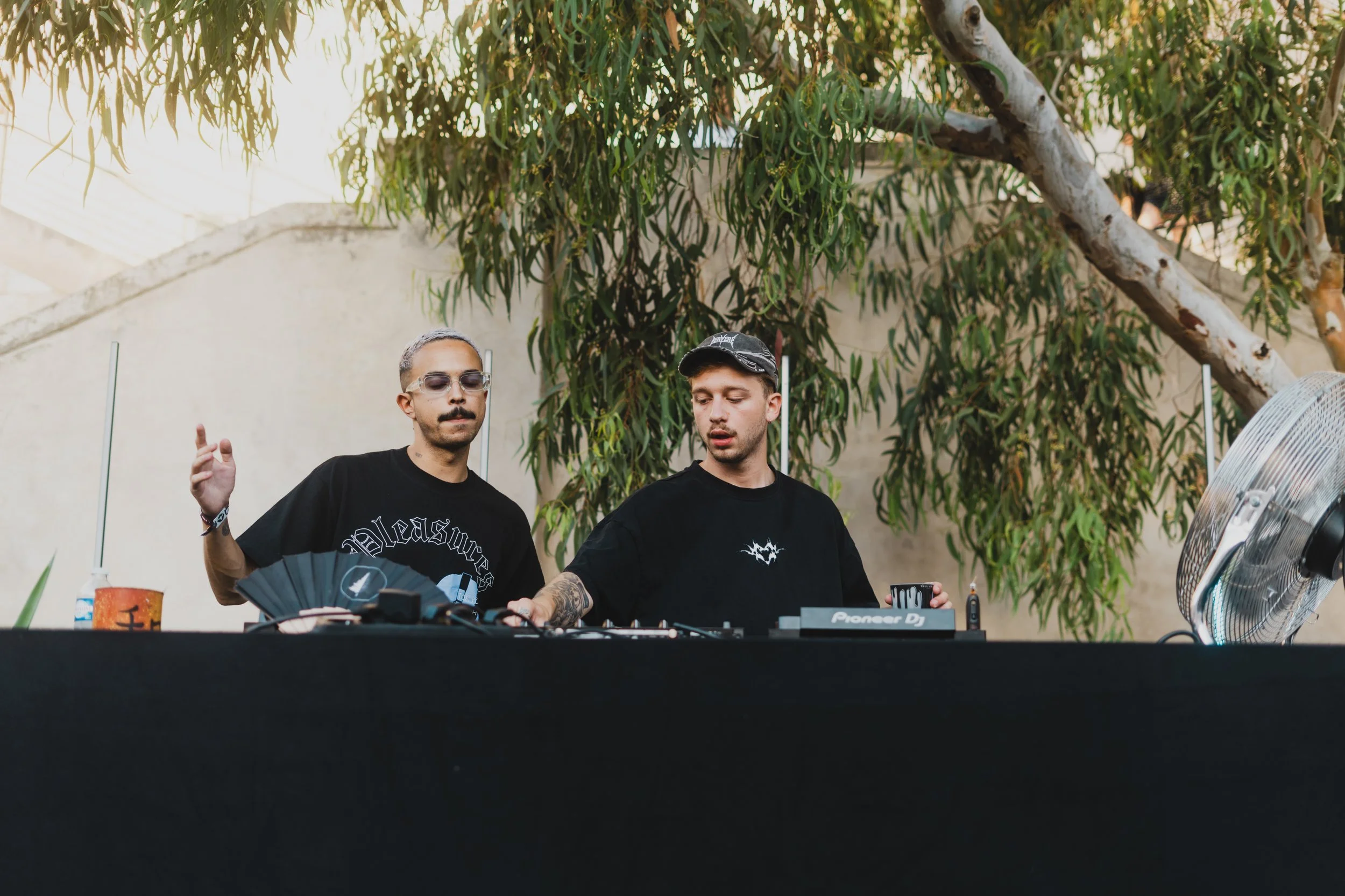 dj-peaksou-manil-citadelle-marseille.jpg