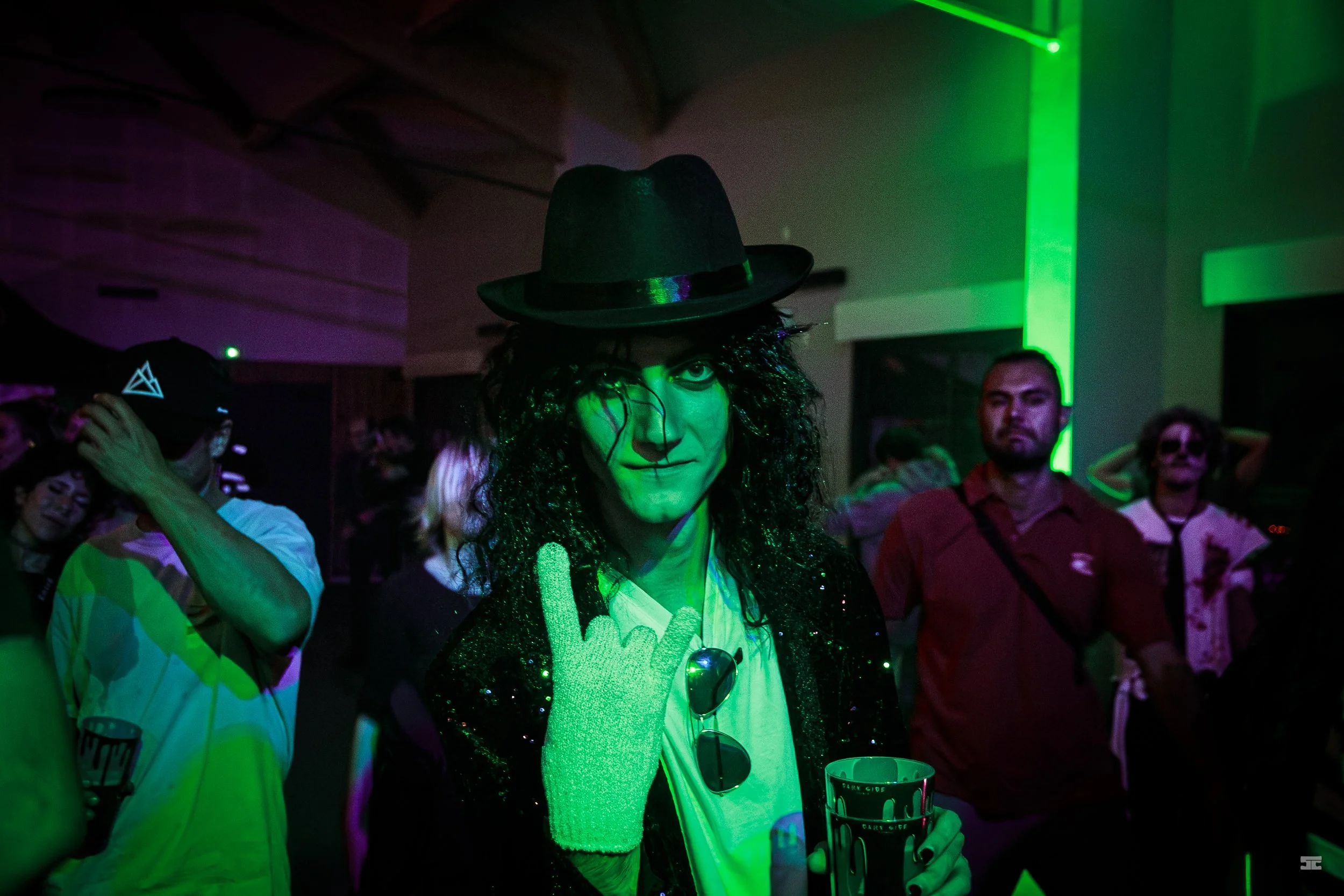 Darkside events_soirée_Hautes-alpes_Hollow.jpg