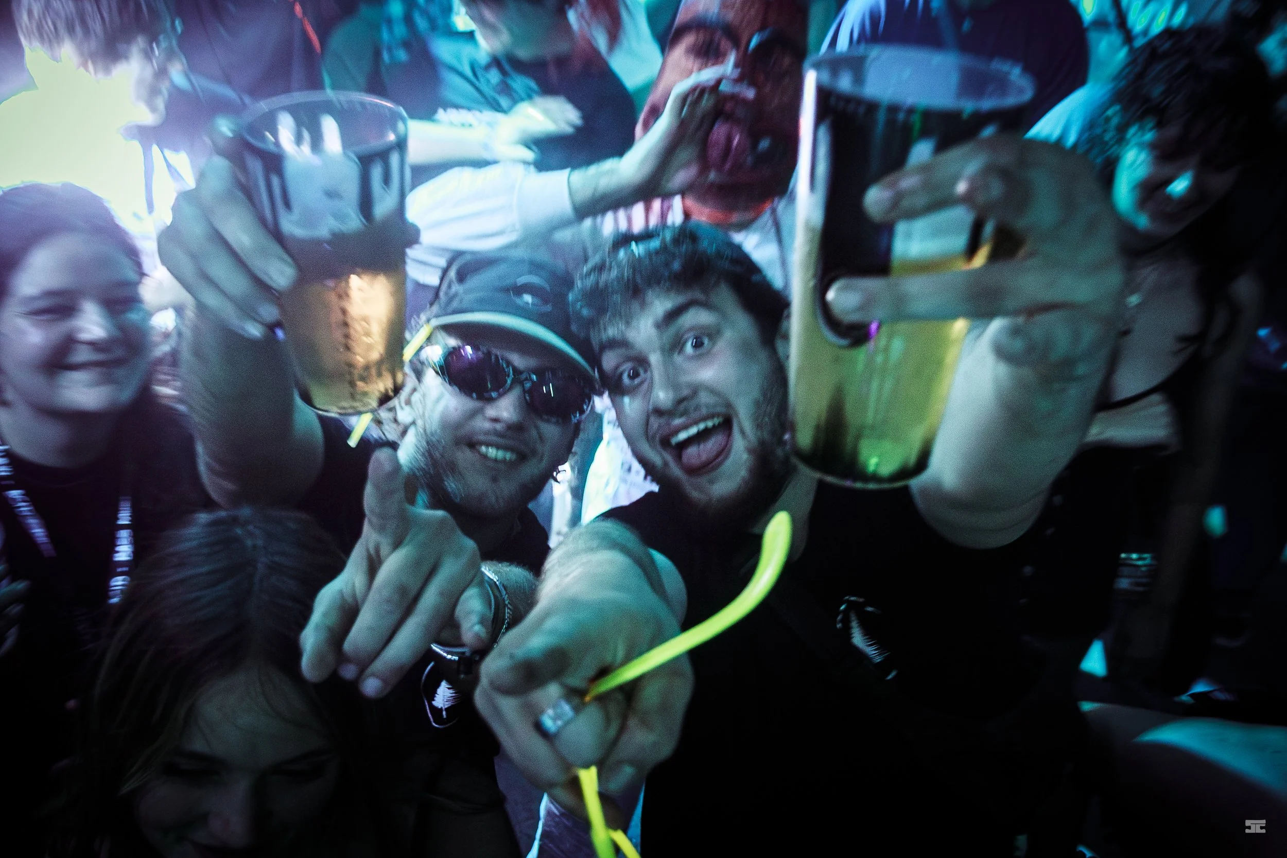 Darkside events_soirée_Hautes-alpes_Hollow.jpg