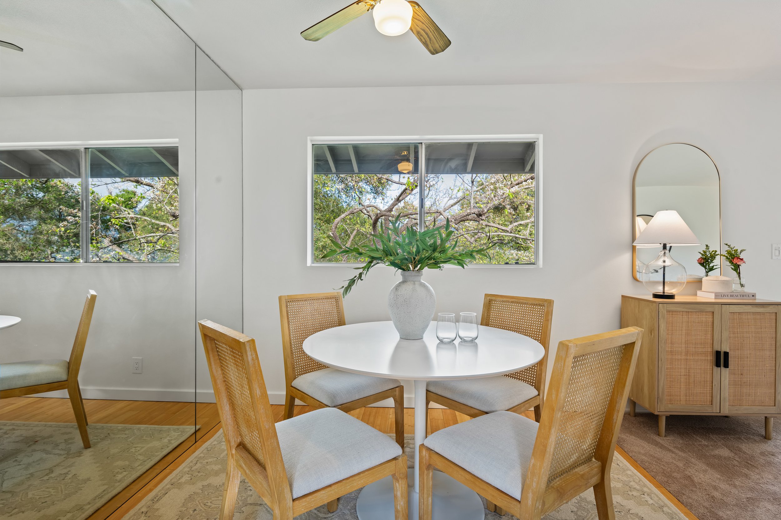 10 - Dining.jpg