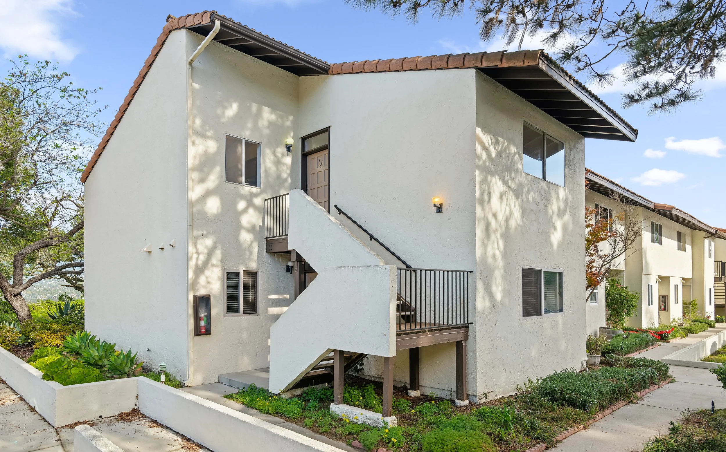 04 - Exterior View.jpg