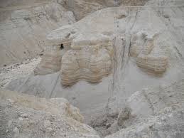 WADI QUMRAN.jpg