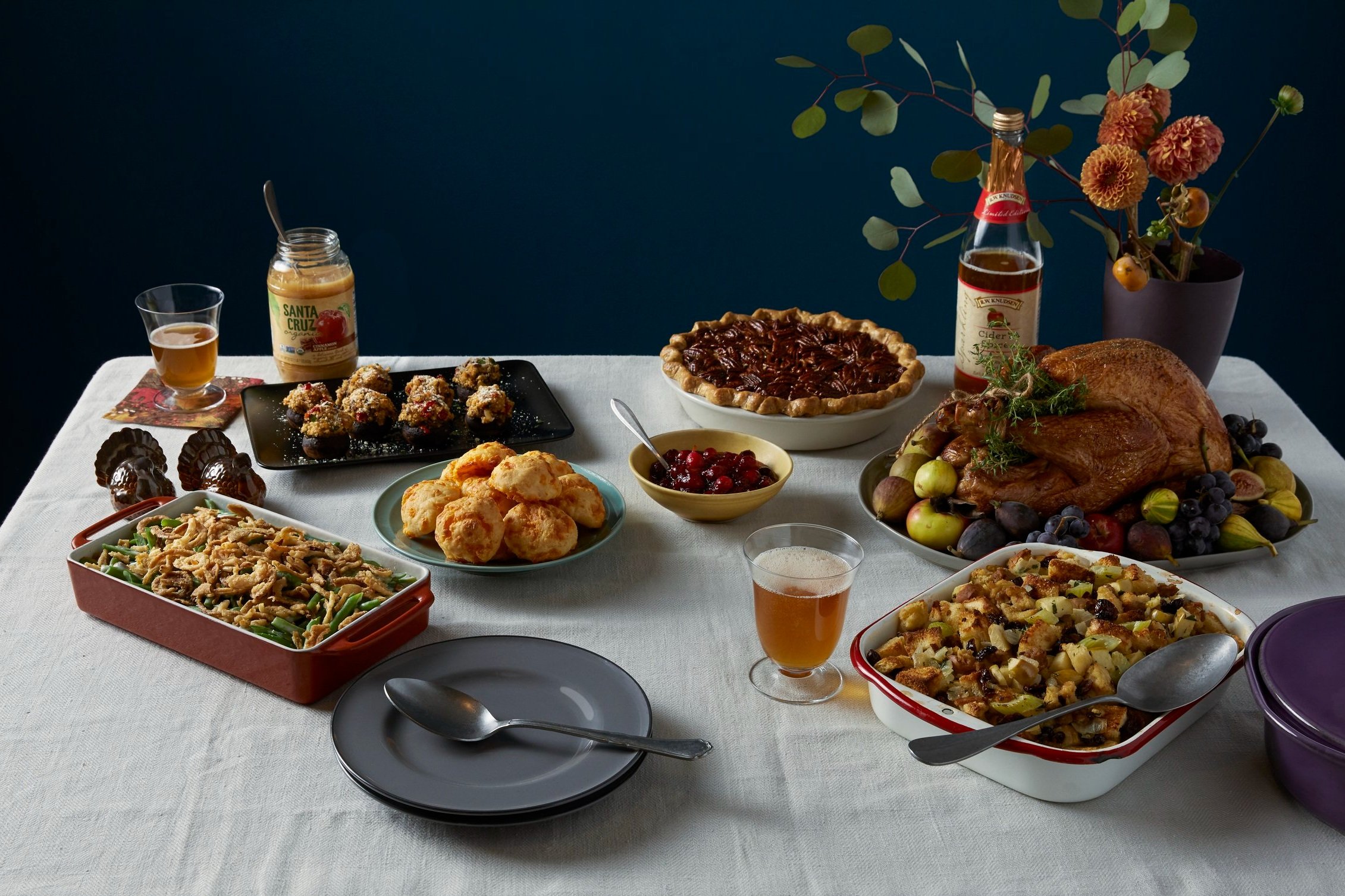 CG_S1_06B_Thanksgiving_TableScene_SideDishes_0571_R01_v2.jpg