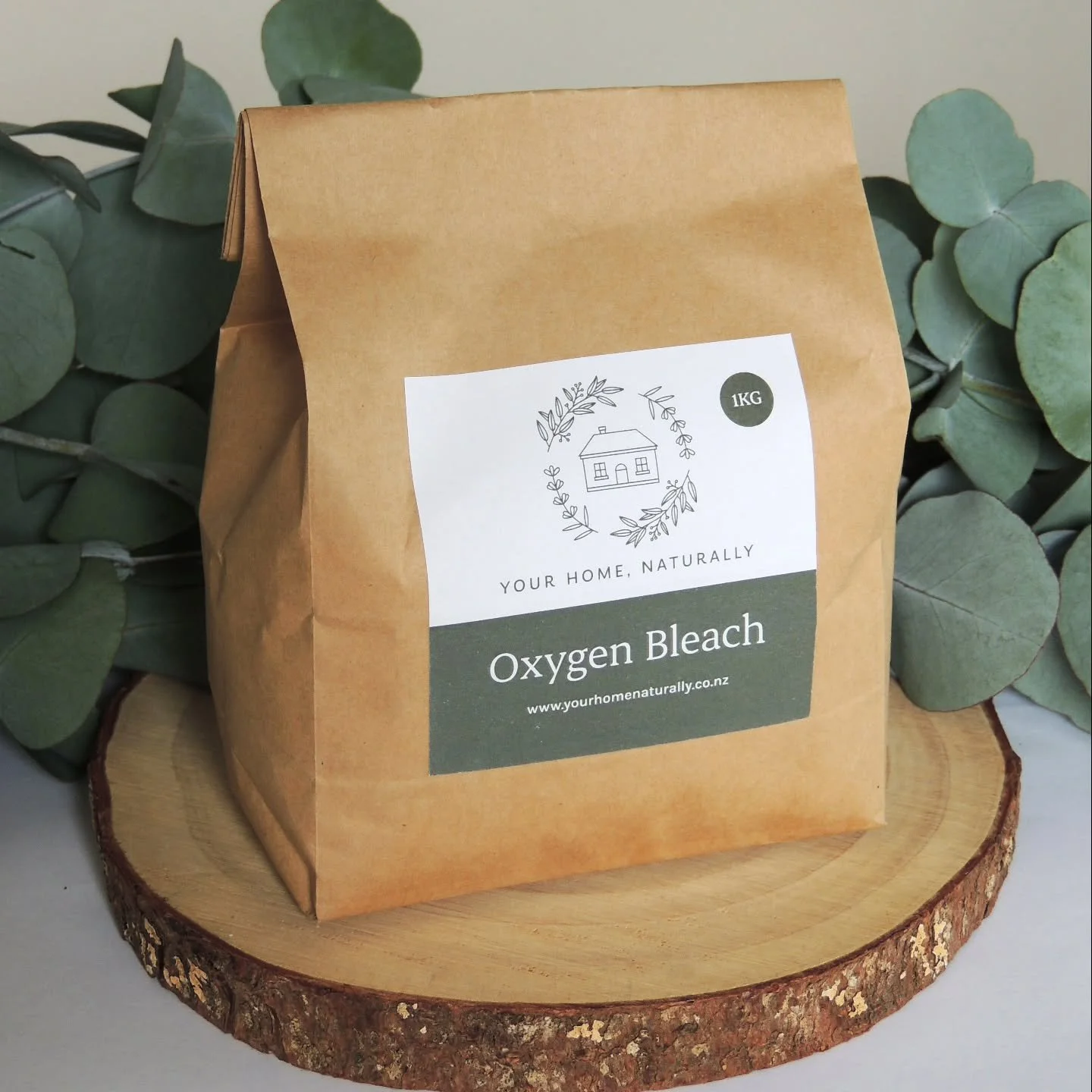 🌿 What is Oxygen Bleach?

Oxygen bleach, also known as sodium percarbonate, is a chlorine free cleaner used for generations. It&rsquo;s made from washing soda (sodium carbonate) and hydrogen peroxide, giving it natural, powerful cleaning action.

Wh