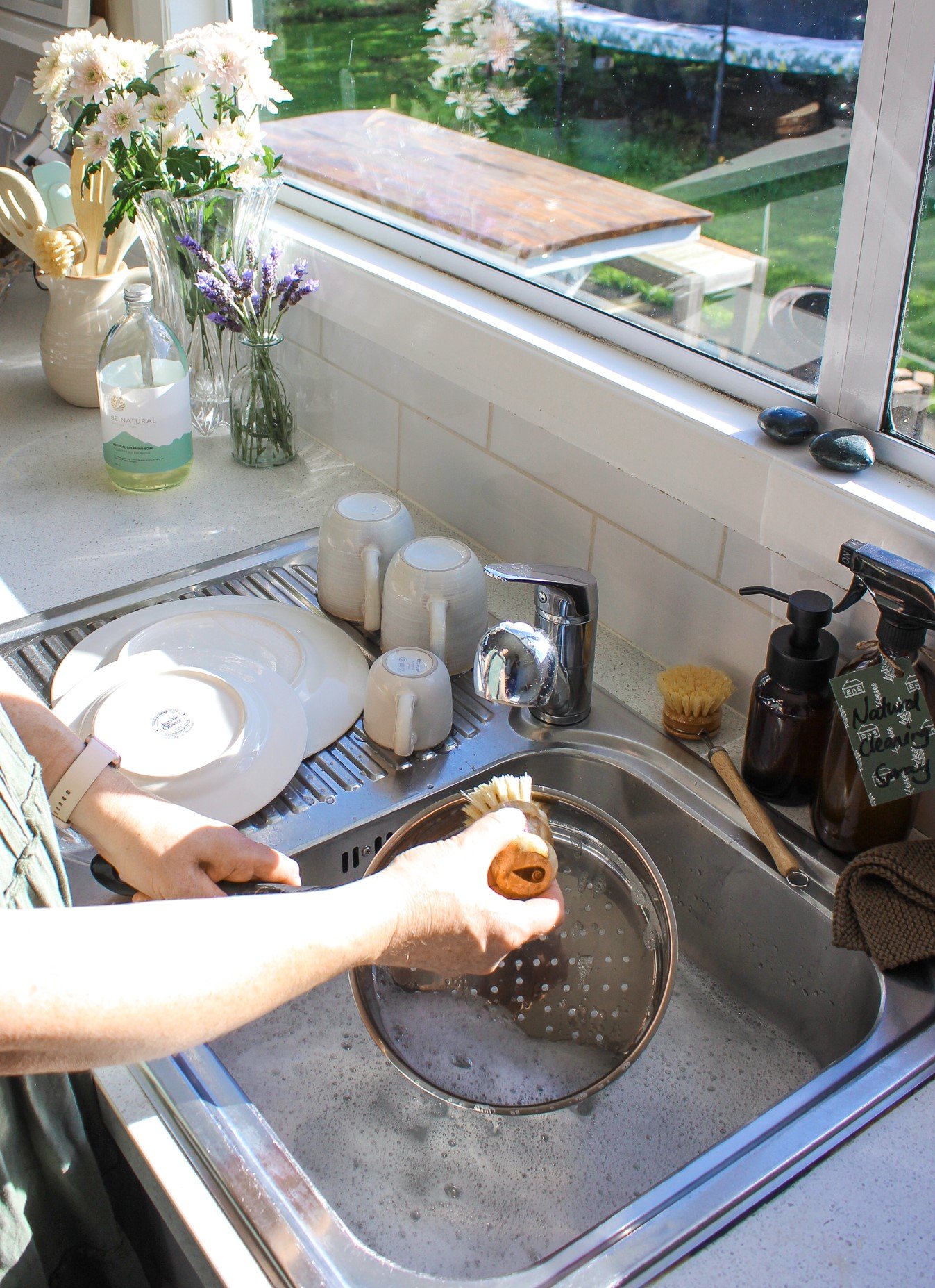 Pot Scrubber | Washing Pots Naturally |