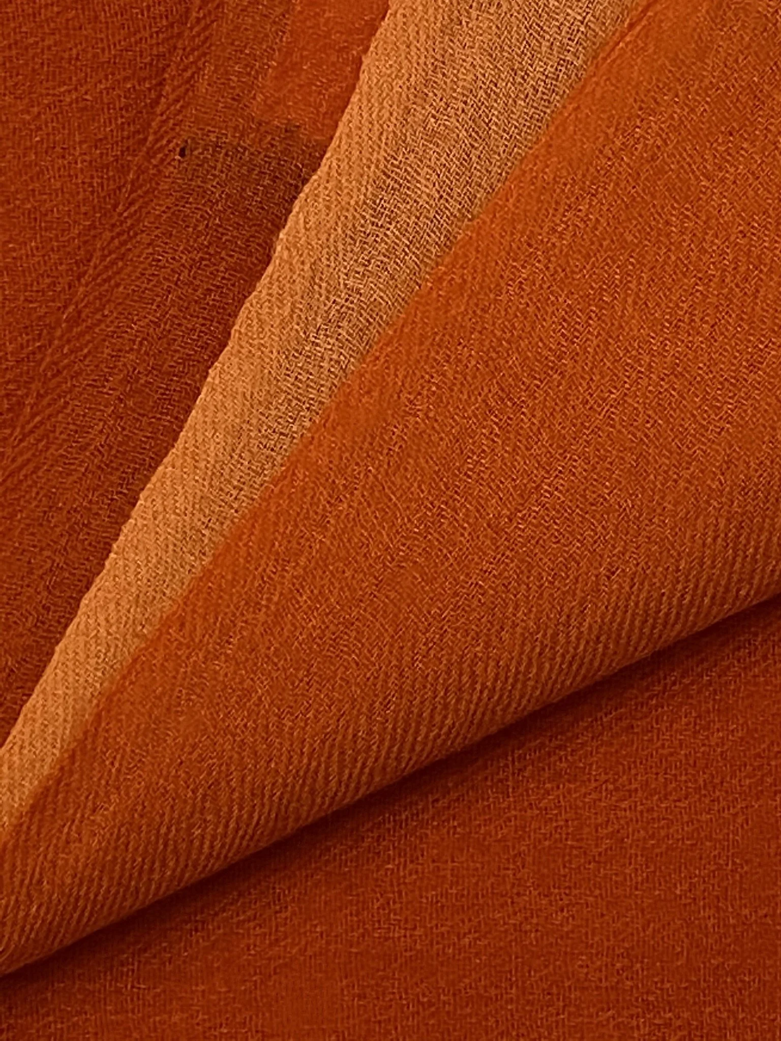 Oranges Pure Cashmere Elegant Ombre Fringed Shawl