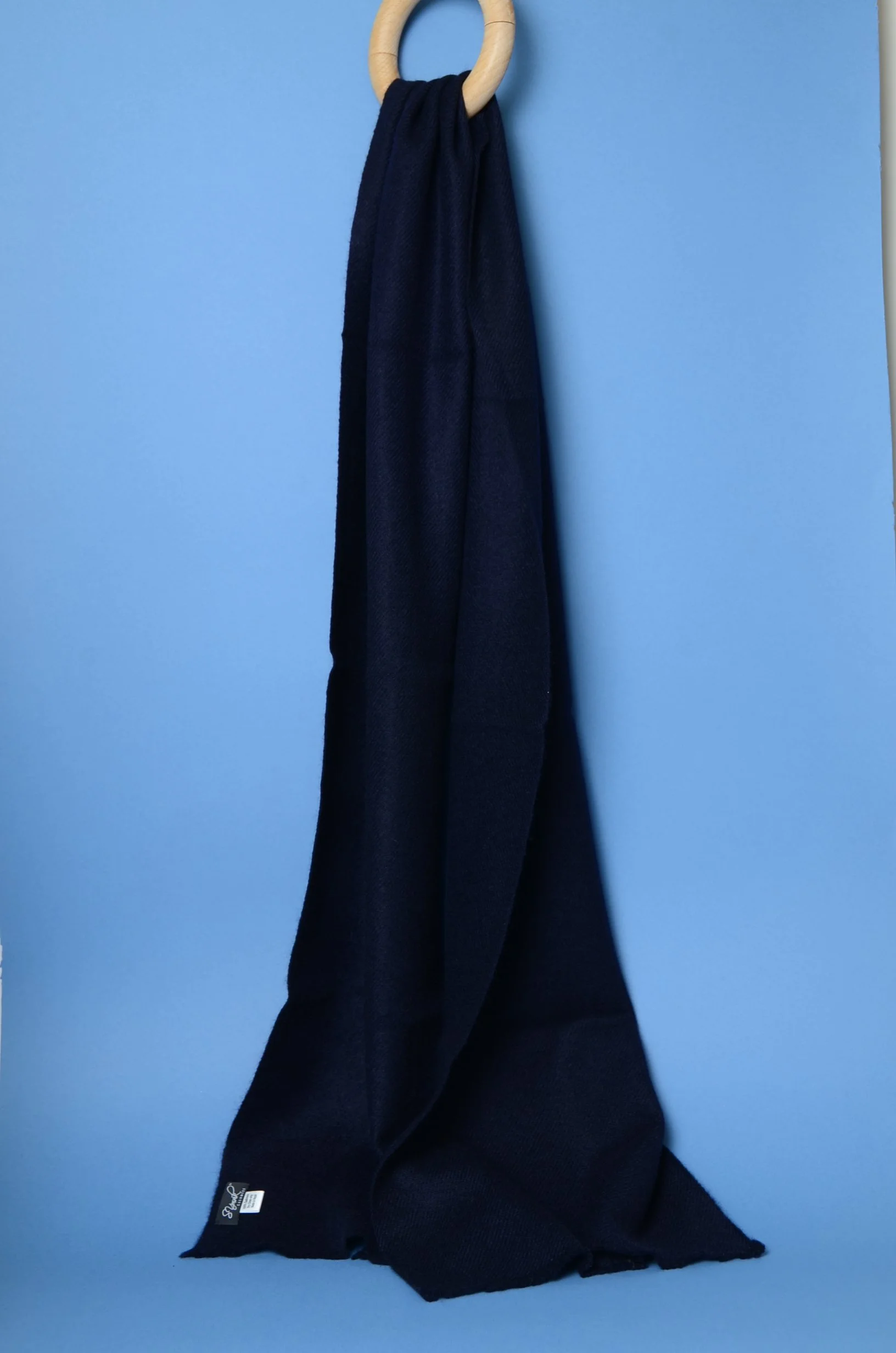 Black Pure Cashmere Coat Scarf - Unisex - Portrait