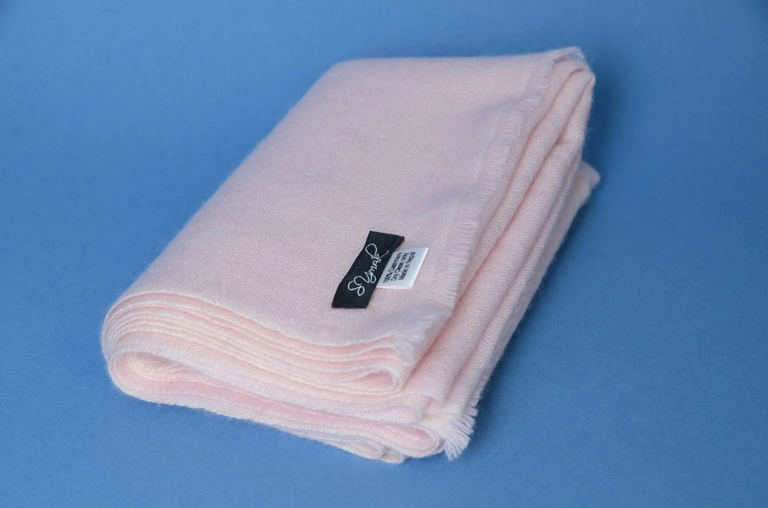 Blushing Pink Light Travel Pure Cashmere Neck Scarf - Landscape
