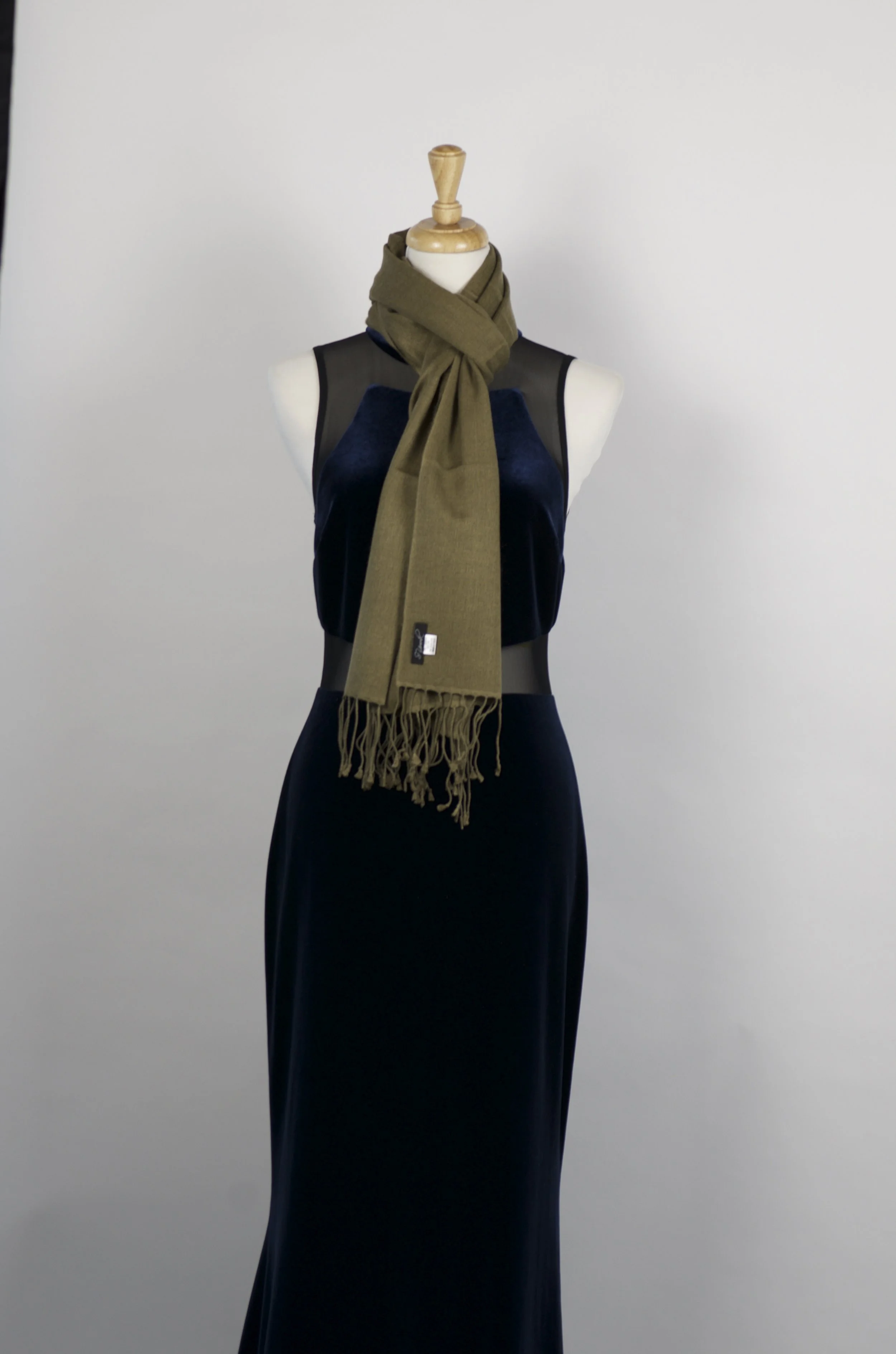 Fir Green Slim Cashmere and Silk Coat Scarf - Portrait