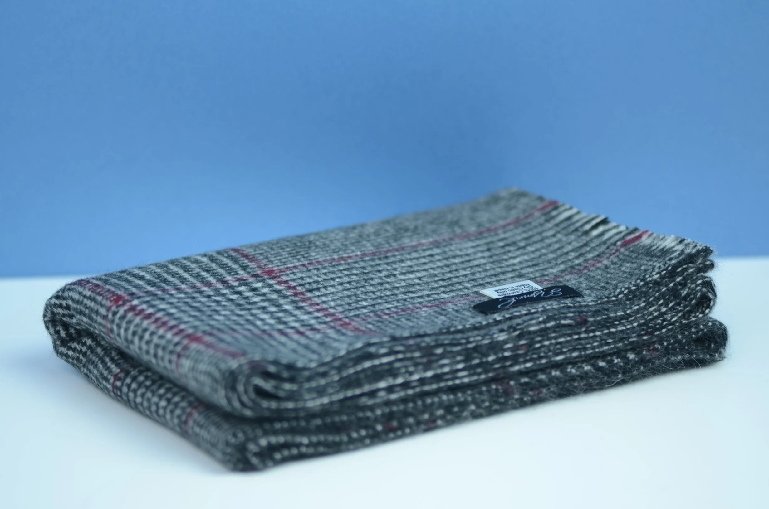 Neck Coat Scarf in Black and White and Mauve Hounds Thooth for Men and Women