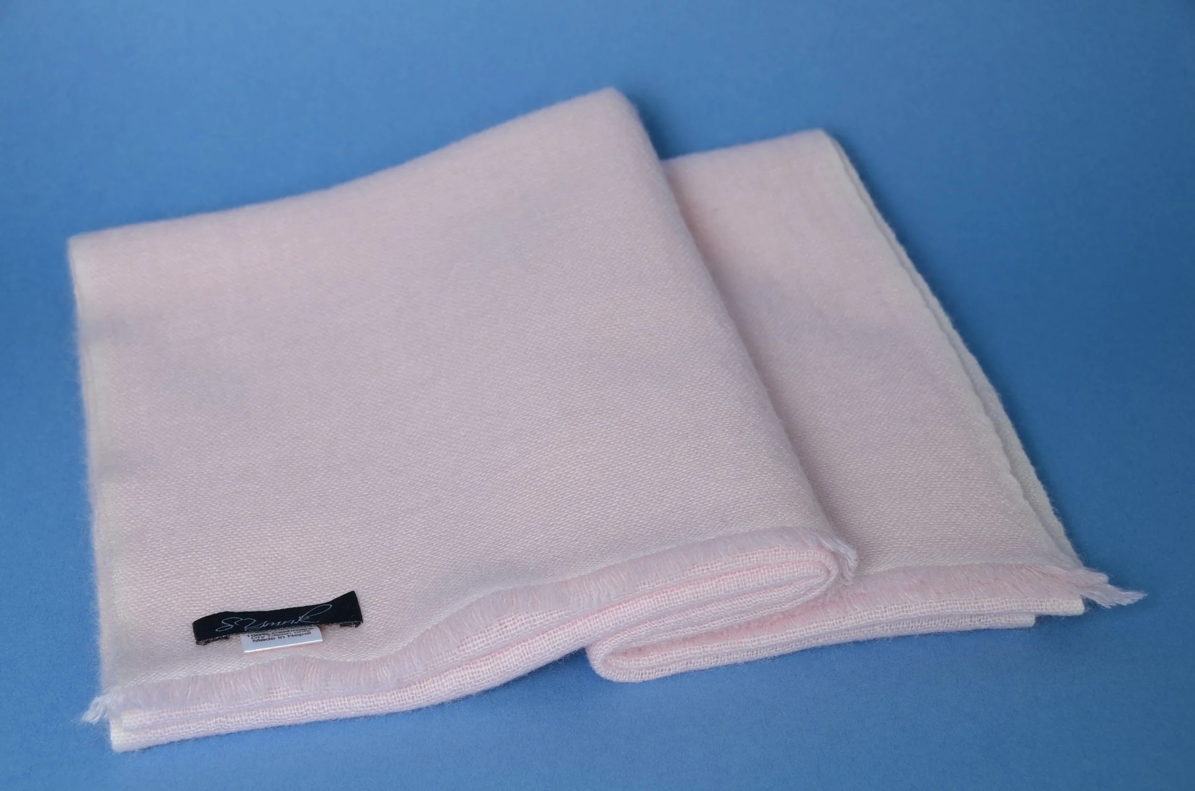 Blushing Pink Light Travel Pure Cashmere Neck Scarf