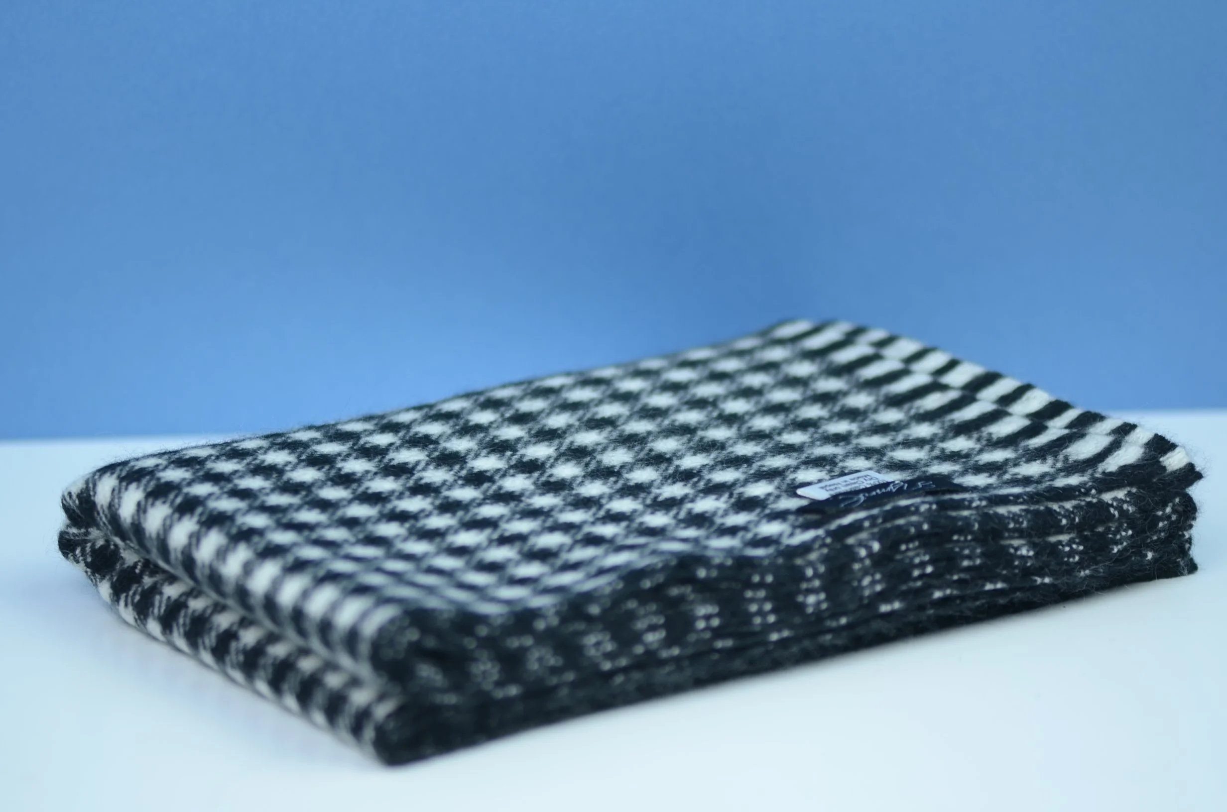 Black and White checks Pure Cashmere Handwoven Scarf in Houdsthooth - Landscape (Copy)