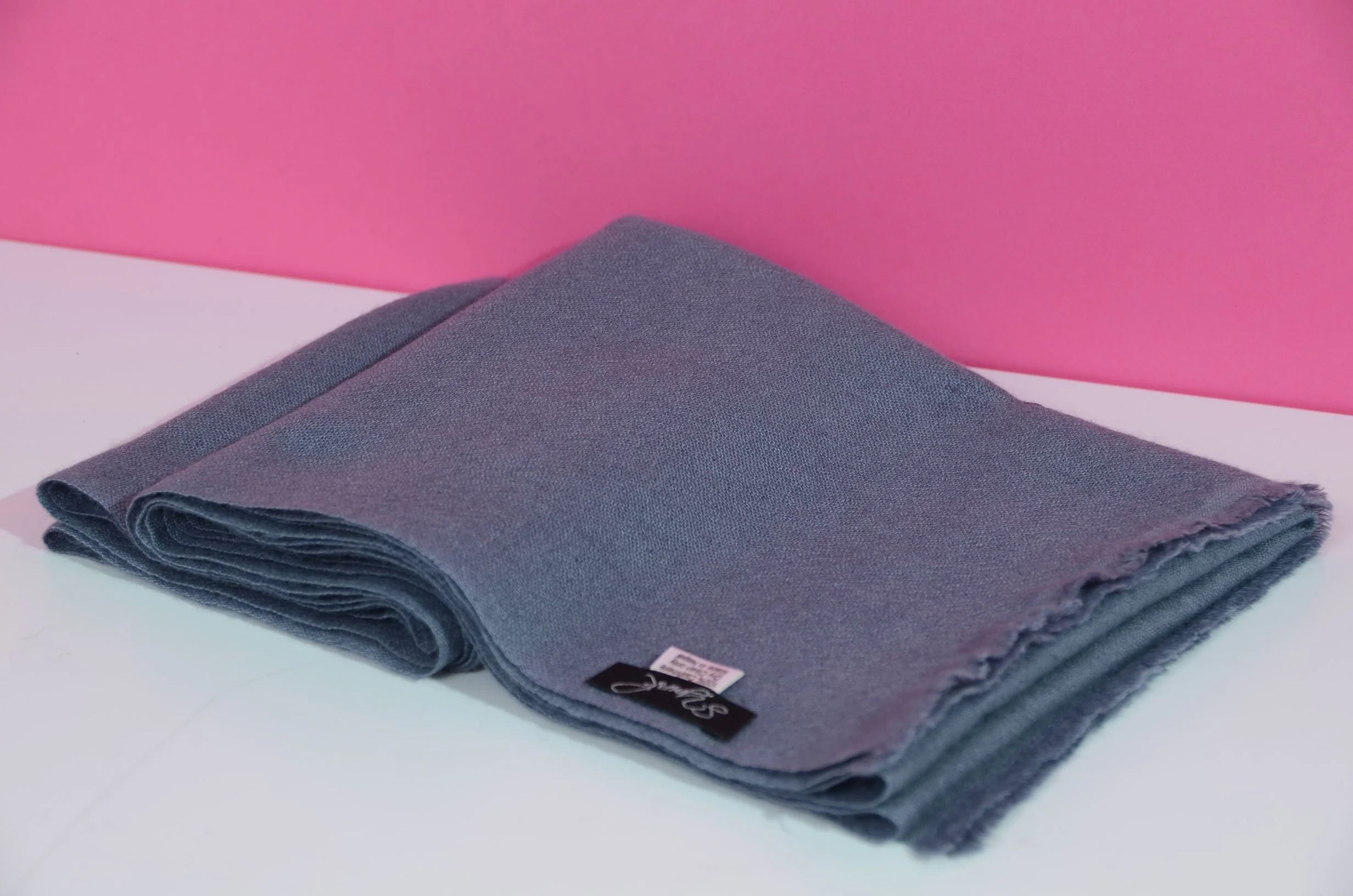 Steel Grey Pure Cashmere Travel Neck Scarf Small and Light -Unisex