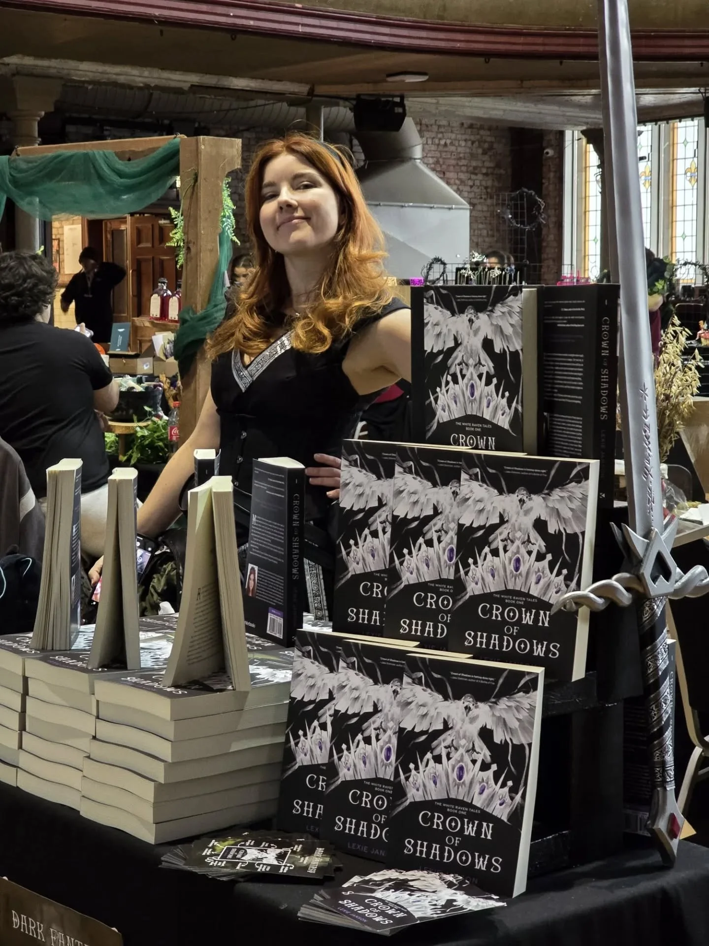 Find me at the @fa3club mini book con in Manchester for an early release copy of the Crown of Shadows! 
Me and my lovely helpers will help you find me!

Book con opened at 10am and will last till 3pm!
Faeclub fantasy ball pictures will follow! Let's 