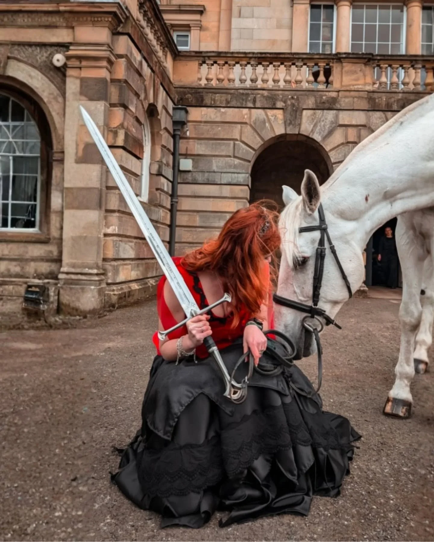 Dark Fantasy Author meets Frankenstein and Fantasy ball vibes in Scotland 🏴󠁧󠁢󠁳󠁣󠁴󠁿

I've been a bit quiet lately because...life has caught up to me (it happens, right?) but I'm so excited to share the content from last weekend! 

I have spent t