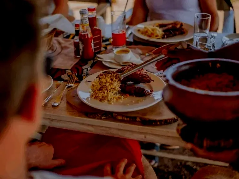 Bush Lunch mit Arusha Safaris auf Reisen