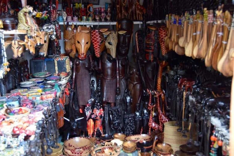 Maasai Markt in Arusha besuchen.jpeg