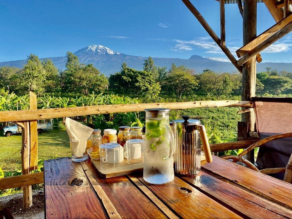 Mount Kilimanjaro 360 View Cottage Balkon.jpg