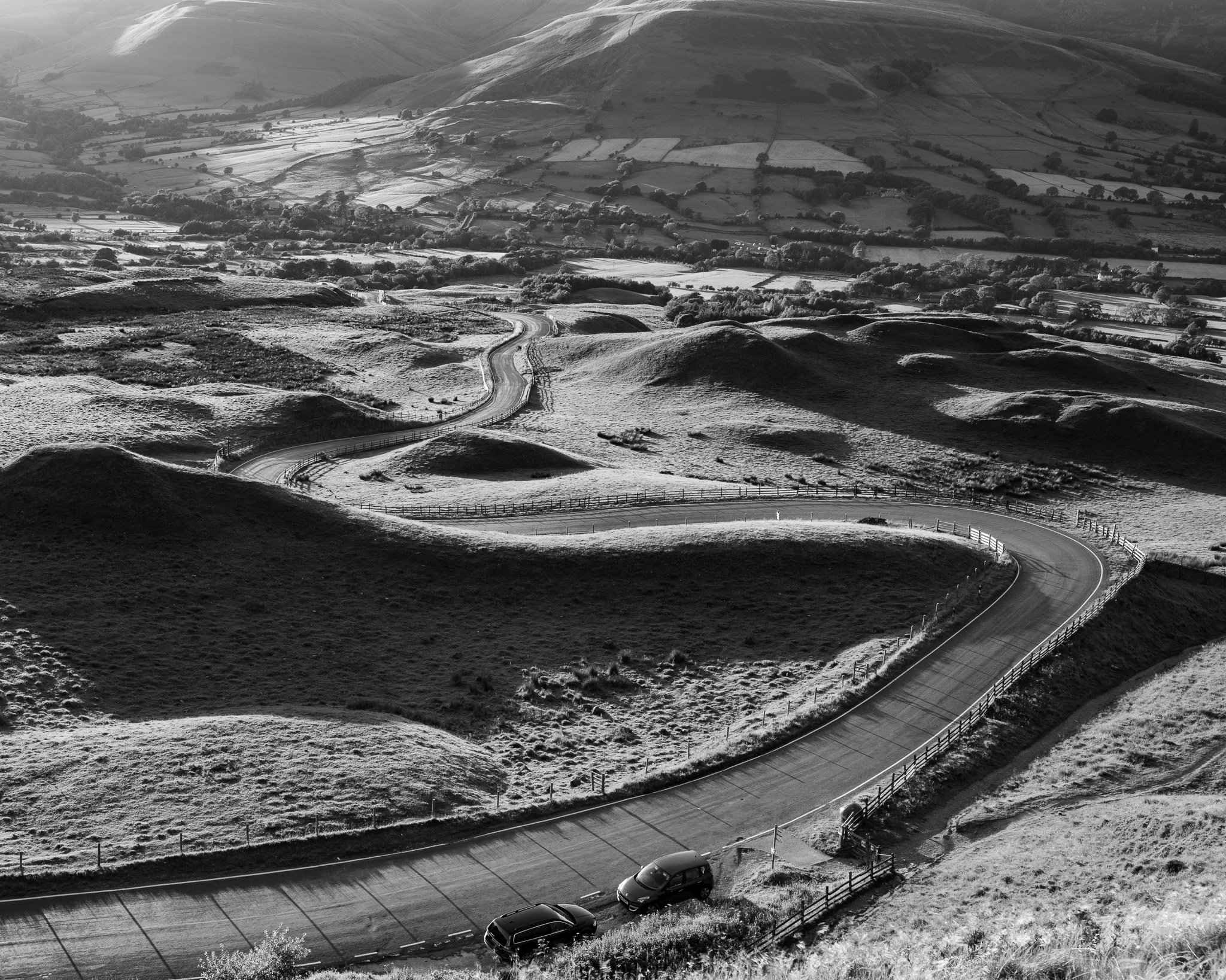 03082020 - PEAKDISTRICT - MamTorRoadBNW.jpg
