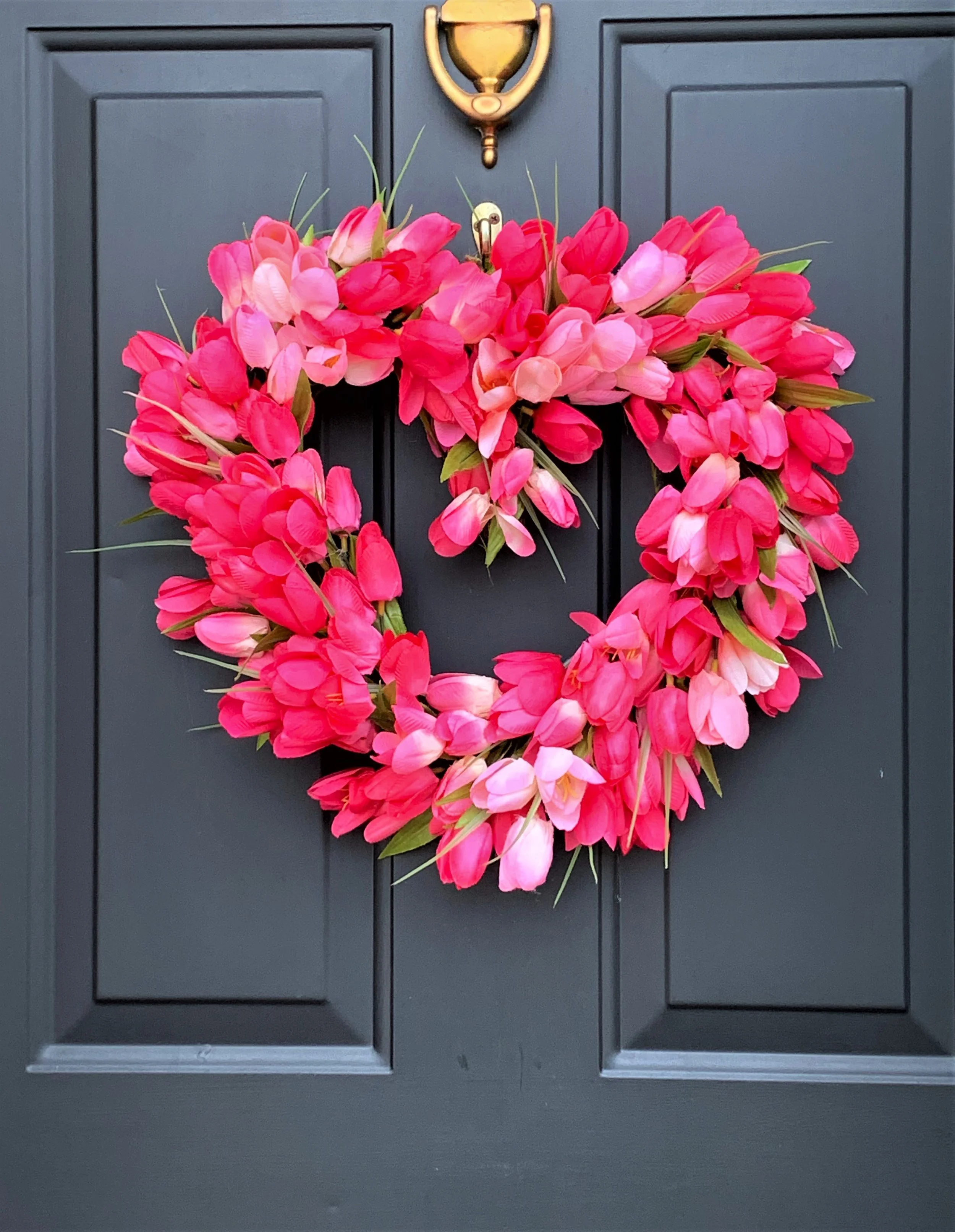SPR Heart Tulip Hot Pink 2.jpg