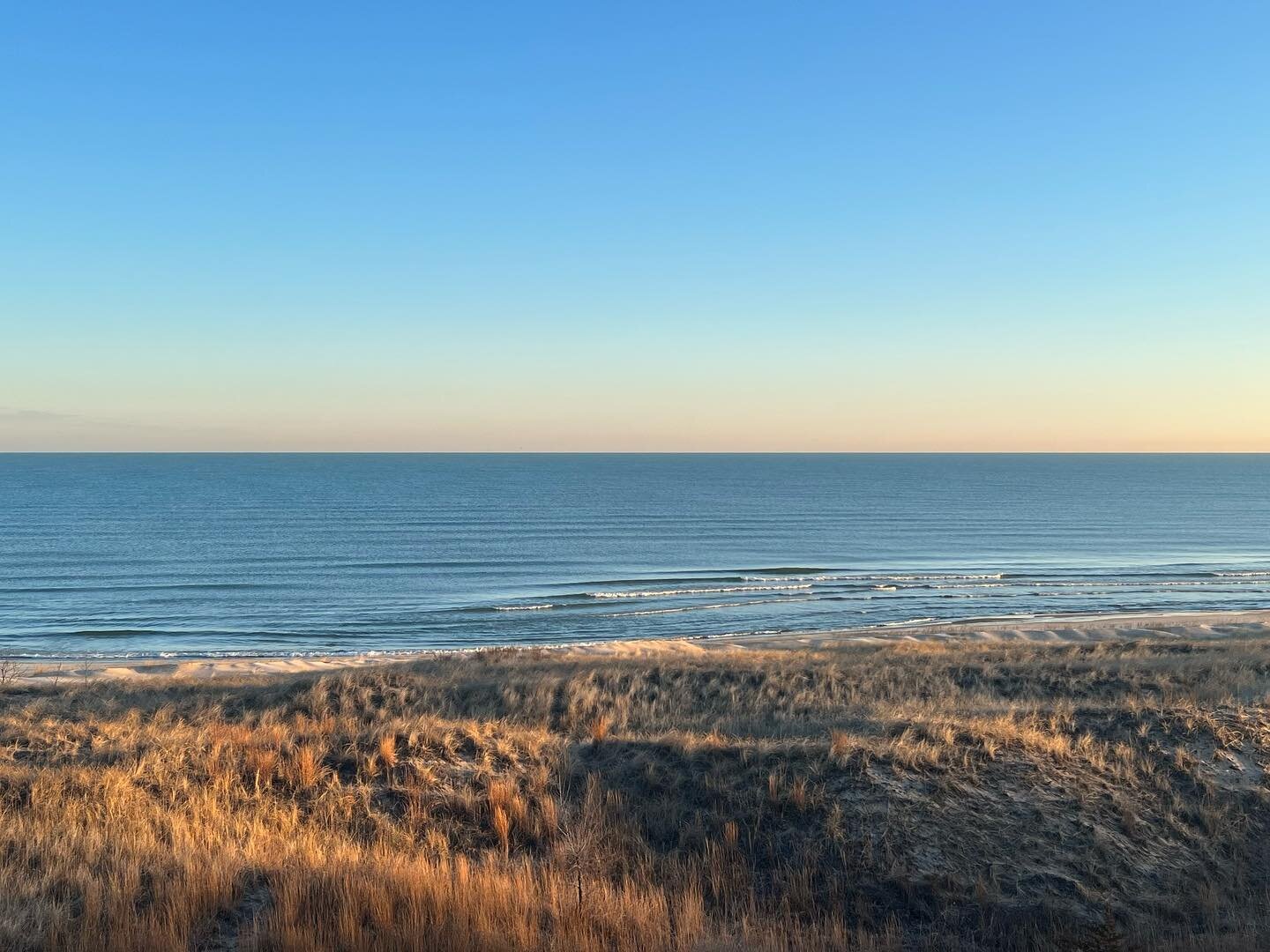 Living the Dream!  #indianaduneshiking #IndianasCoolNorth #visitindiana #visitmillerbeach #alongthesouthshore #garyindiana #reimaginegary #nationalpark #indianadunesnationalpark