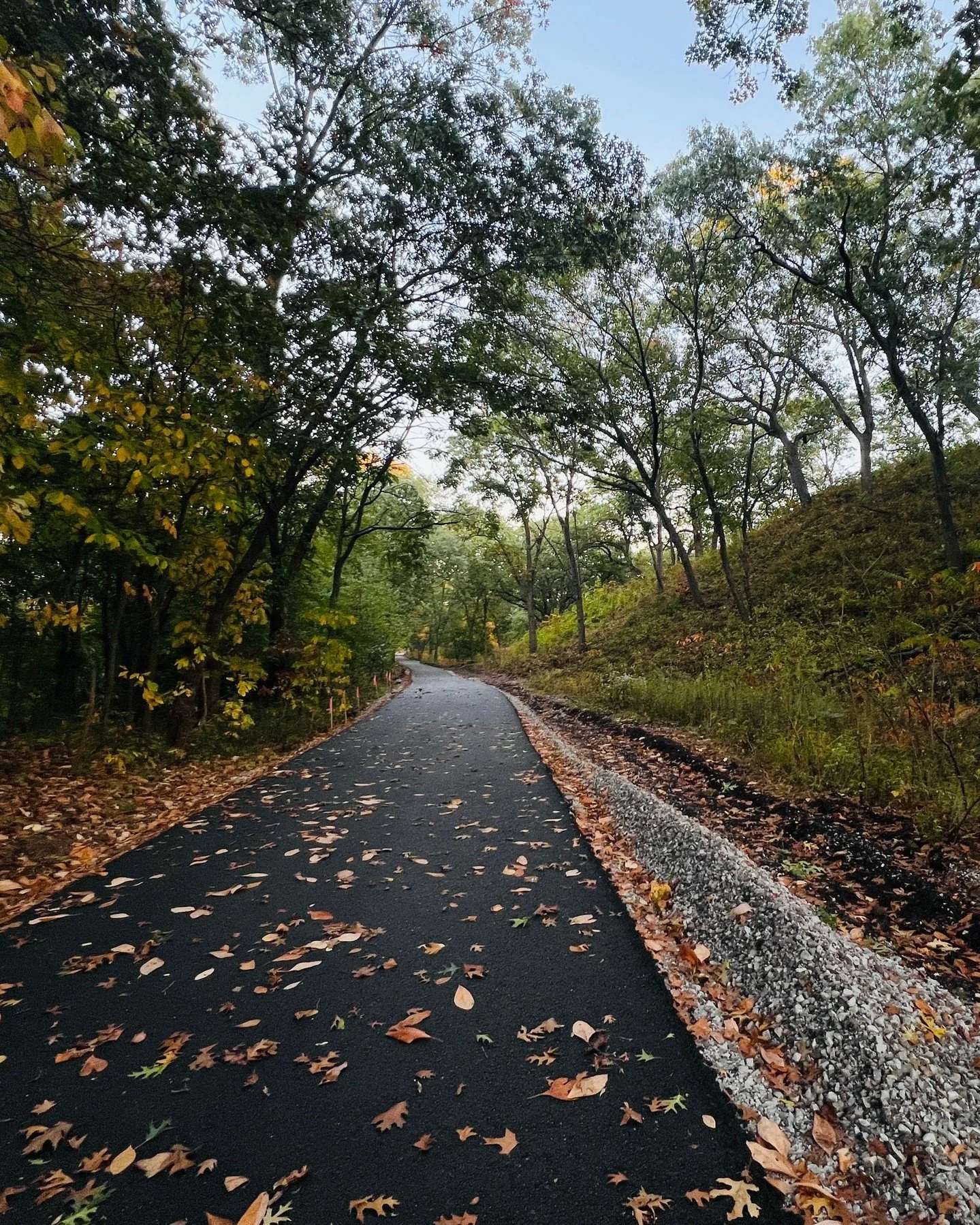 🚴 Marquette Greenway Progress! 🌿
It&rsquo;s thrilling to see the Marquette Greenway beautifully paved between Montgomery and Grand Ave &mdash; and even more exciting knowing the other sections to West Beach and the Douglas Center are well on their 