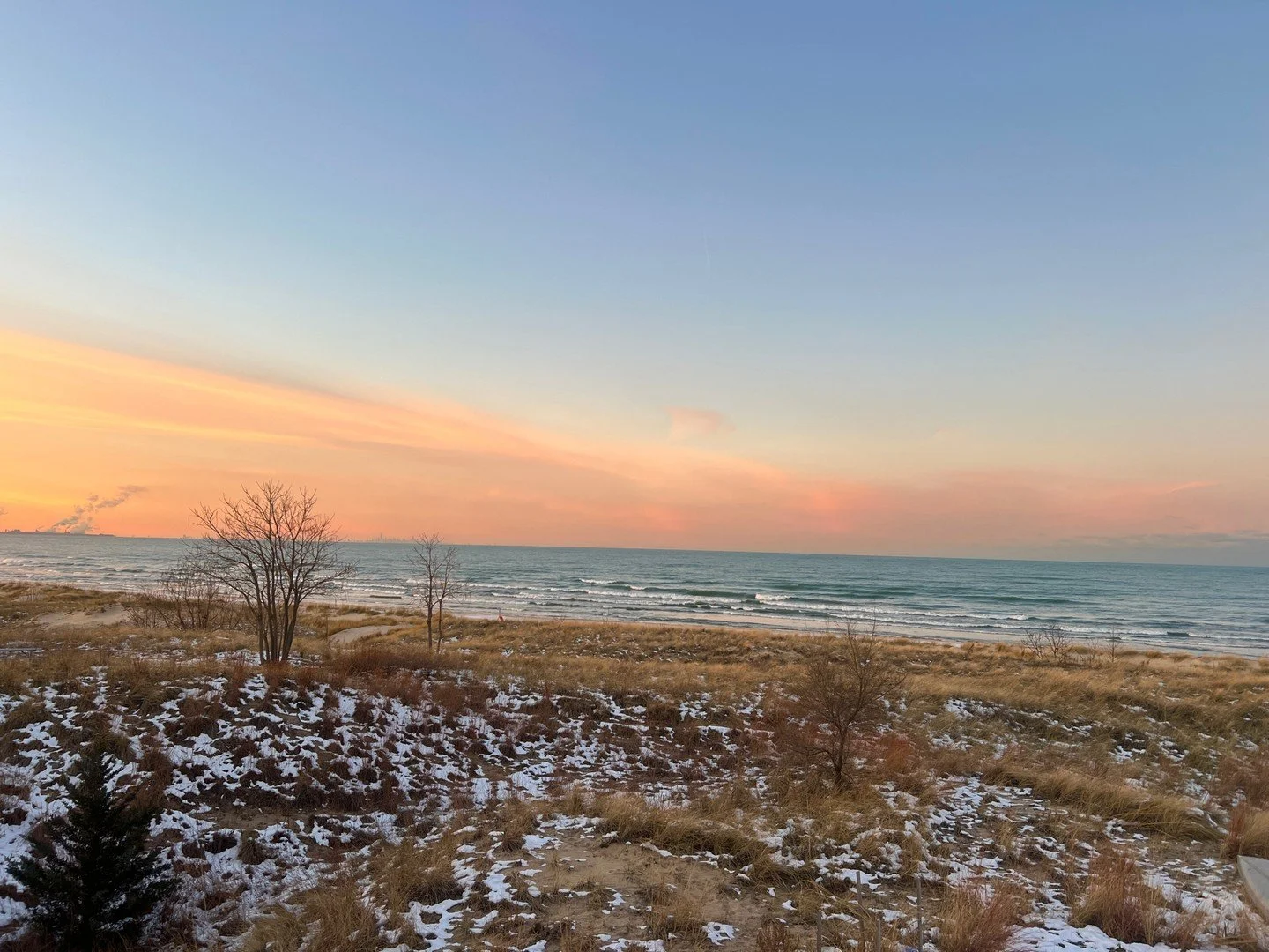 Here's a real time glow up for you from our coast to you!
.
.
.
#VisitMillerBeach #AlongtheSouthShore #IndianaDunes #GaryIndiana