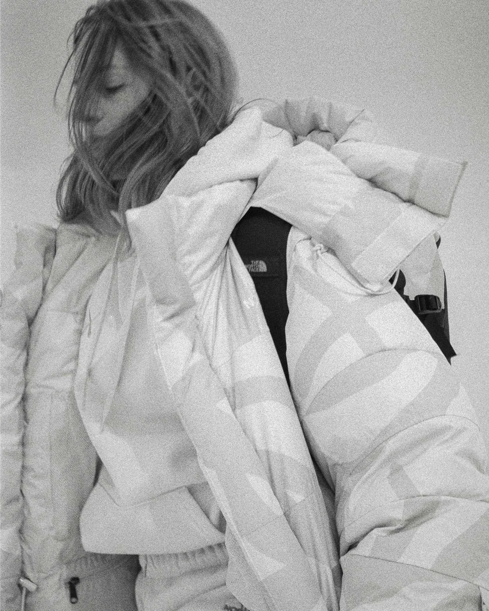 221025-kaws-lp-himalayan-jacket1-d.jpg