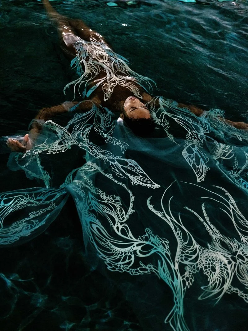 11-Iris-van-Herpen-Carte-Blanche-SS23-Atmosphere-shot_1-50.jpg