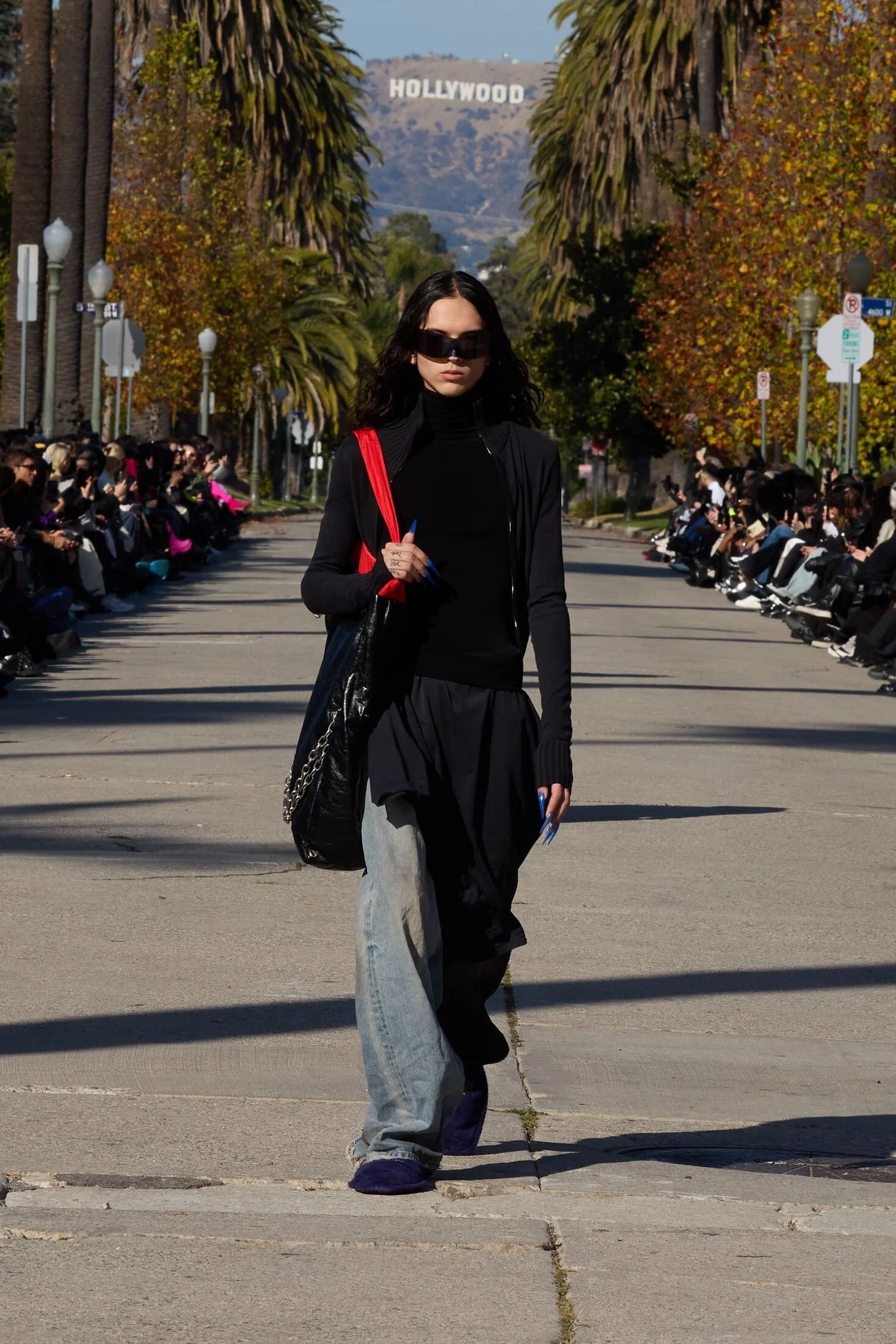 Large-EDITO_DK_MB_LB_FA24_BALENCIAGA_FA24LOOKBOOK_LOOK36_2000x3000_2x3.jpg