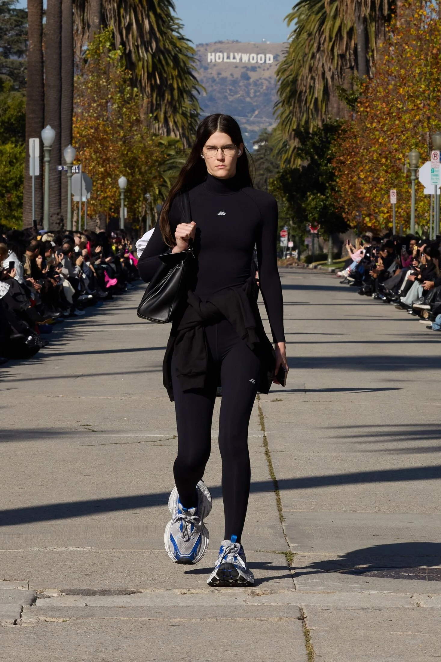 Large-EDITO_DK_MB_LB_FA24_BALENCIAGA_FA24LOOKBOOK_LOOK02_2000x3000_2x3.jpg