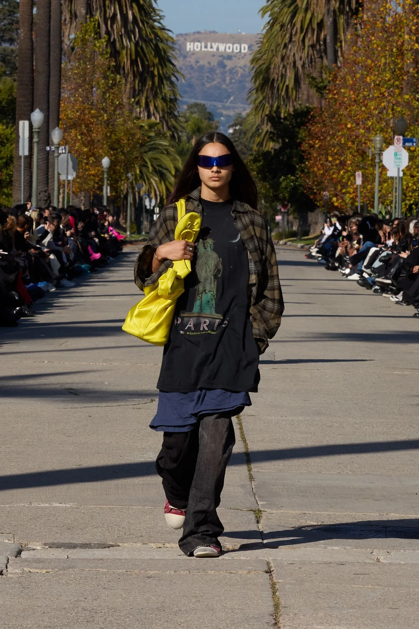 Large-EDITO_DK_MB_LB_FA24_BALENCIAGA_FA24LOOKBOOK_LOOK33_2000x3000_2x3.jpg
