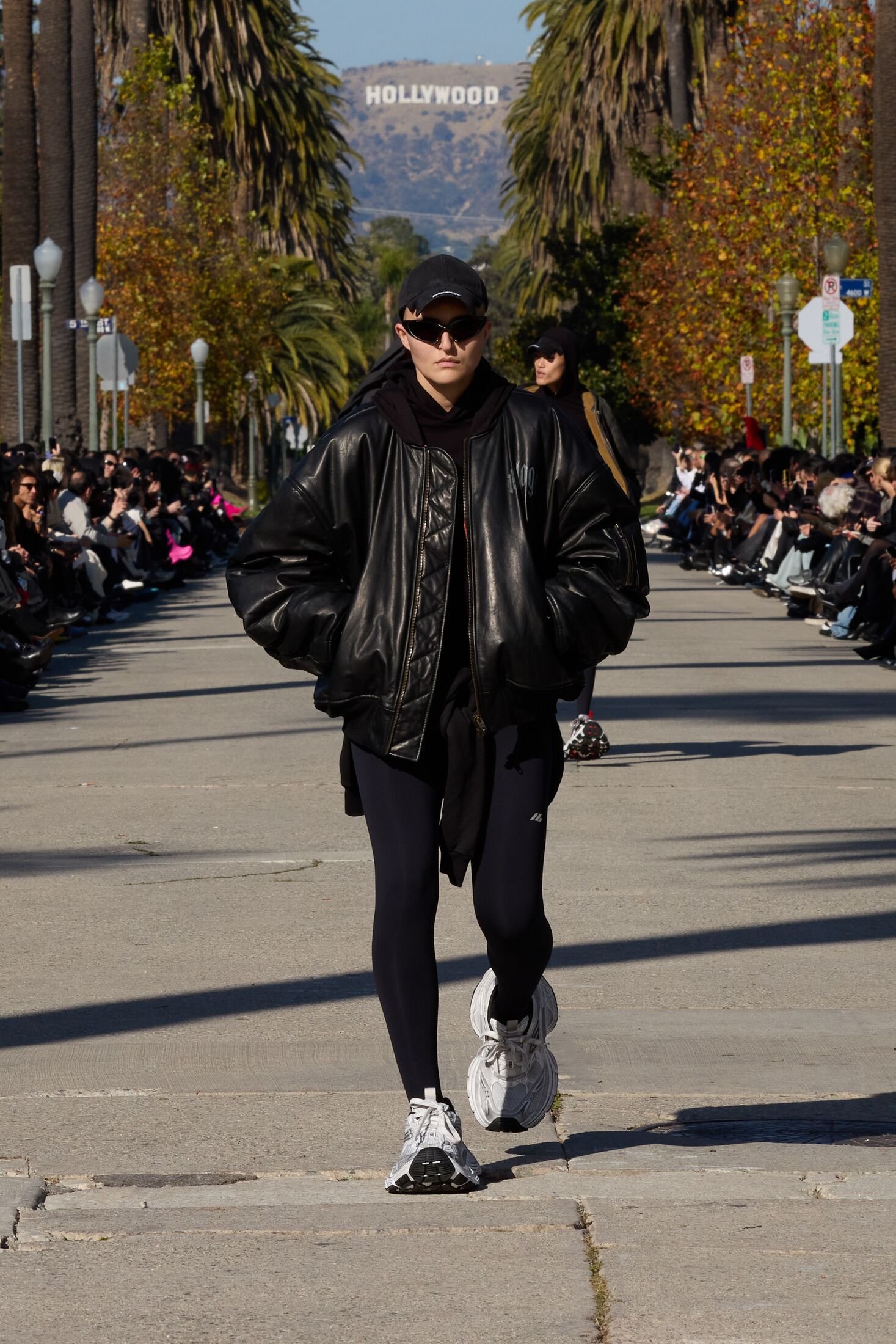 Large-EDITO_DK_MB_LB_FA24_BALENCIAGA_FA24LOOKBOOK_LOOK08_2000x3000_2x3.jpg